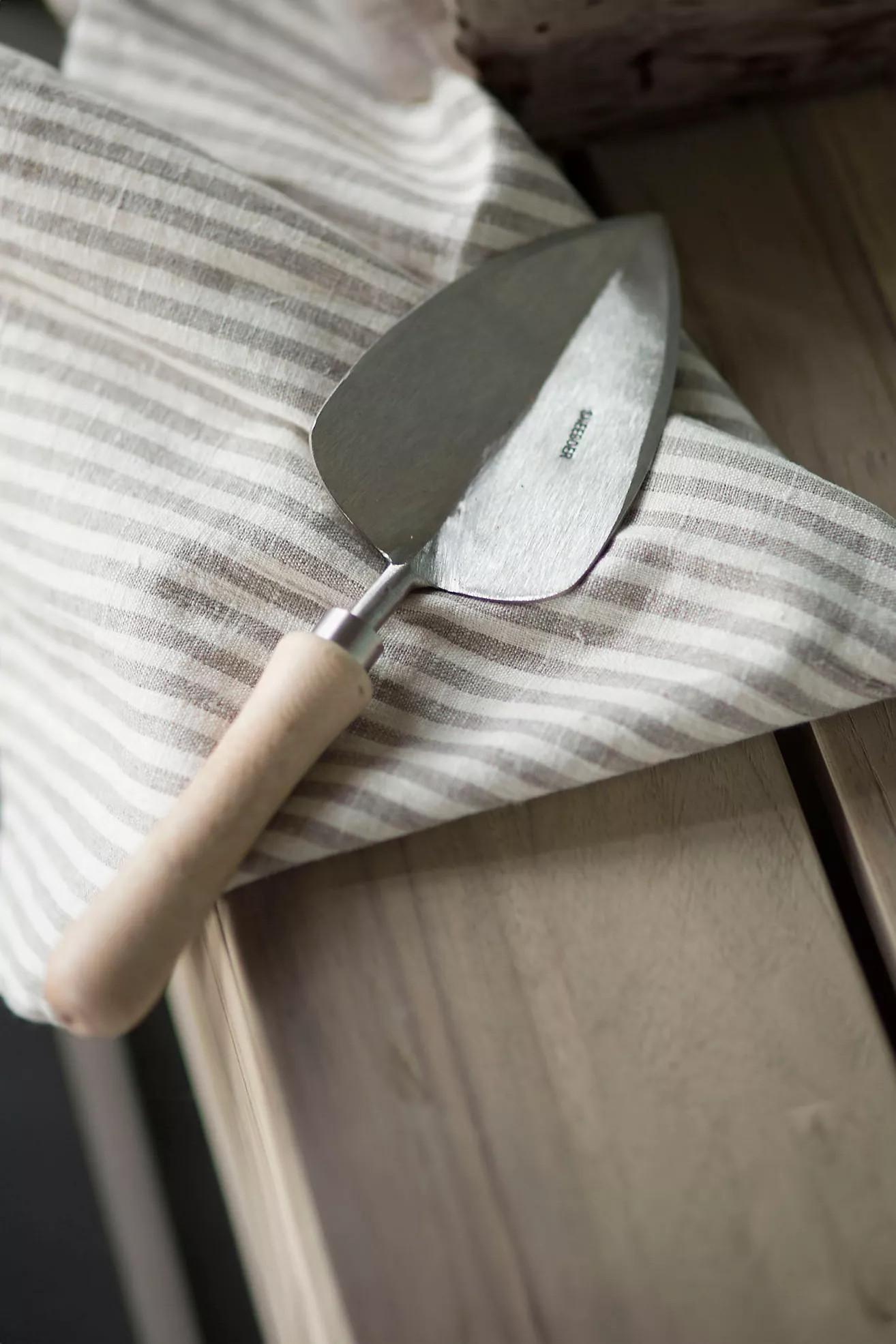 Sneeboer Traditional Dutch Transplanting Trowel | Terrain