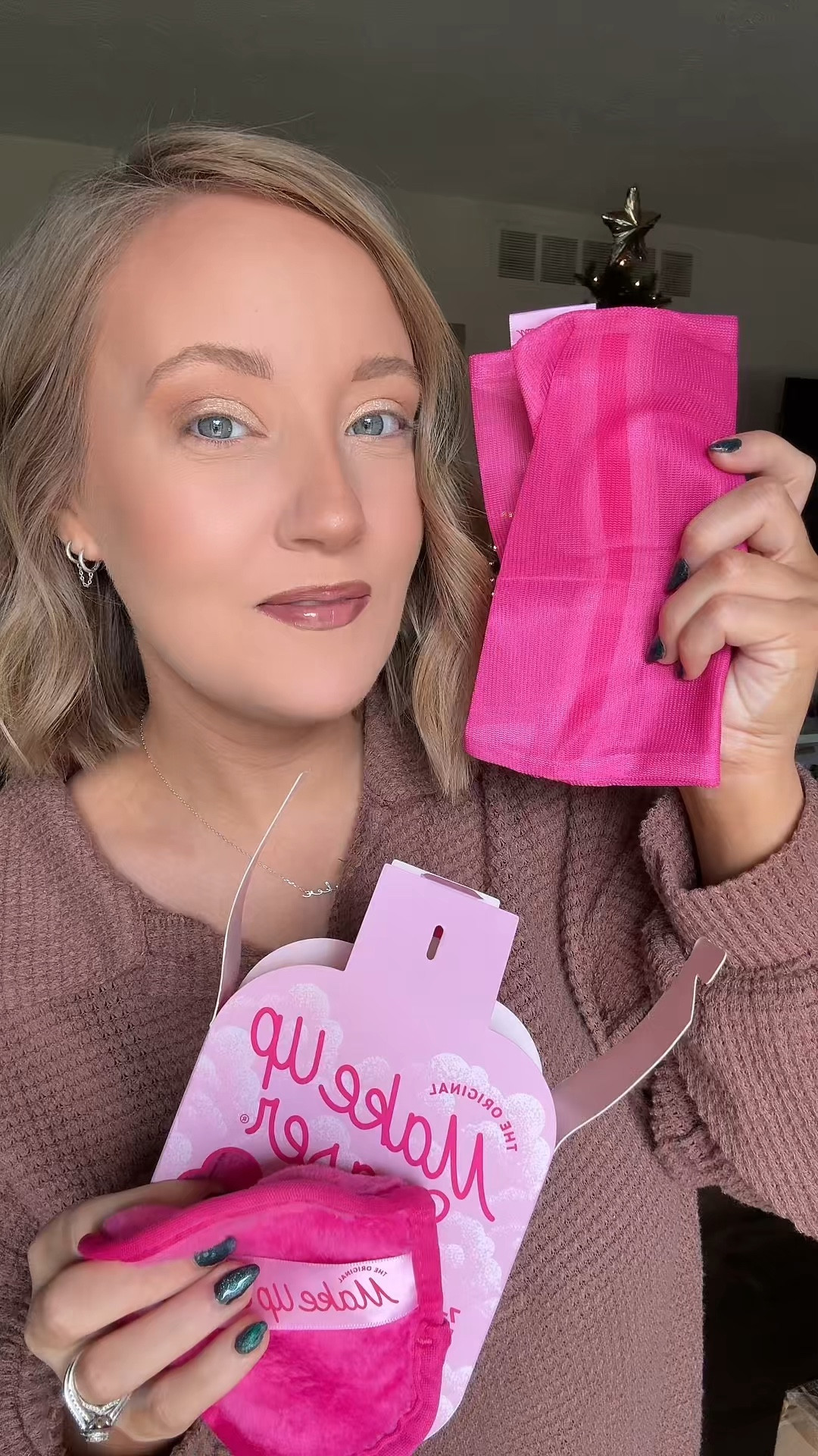 makeup eraser 7 day set that even comes with a laundry bag is on sale 💕

#LTKCyberWeek #LTKGiftGuide #LTKBeauty