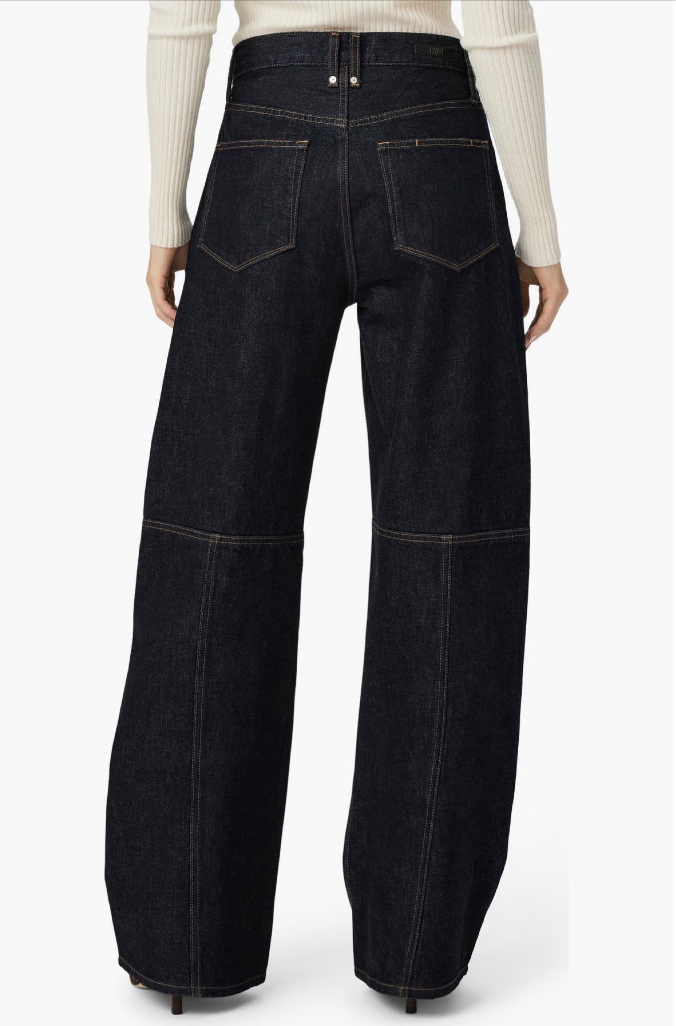 barrel jeans by PAIGE 

#LTKWatchNow #LTKStyleTip #LTKMostLoved