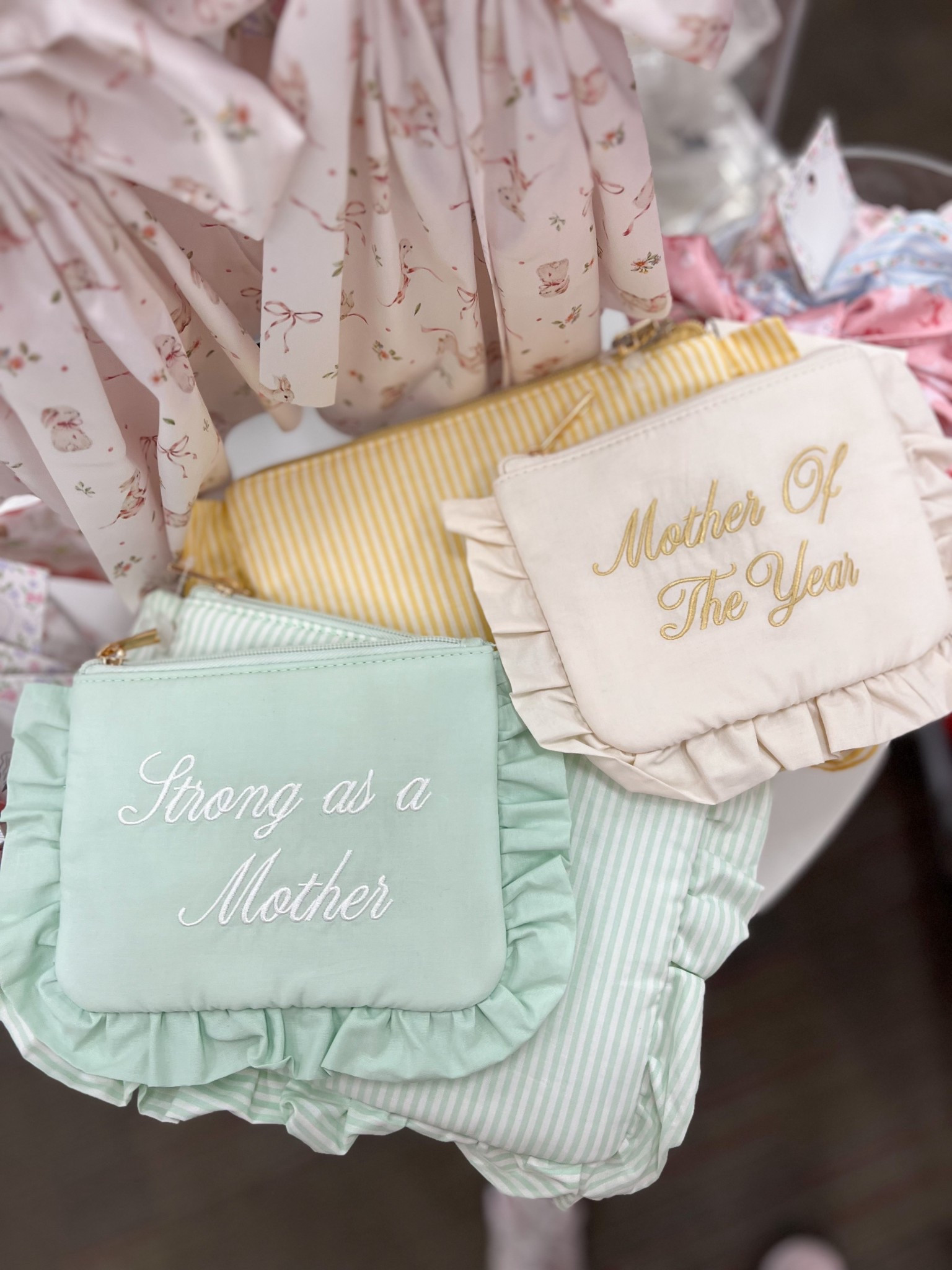 New Mother’s Day gifts

Target finds, mom, gift ideas 

#LTKMothersDay #LTKmomlife