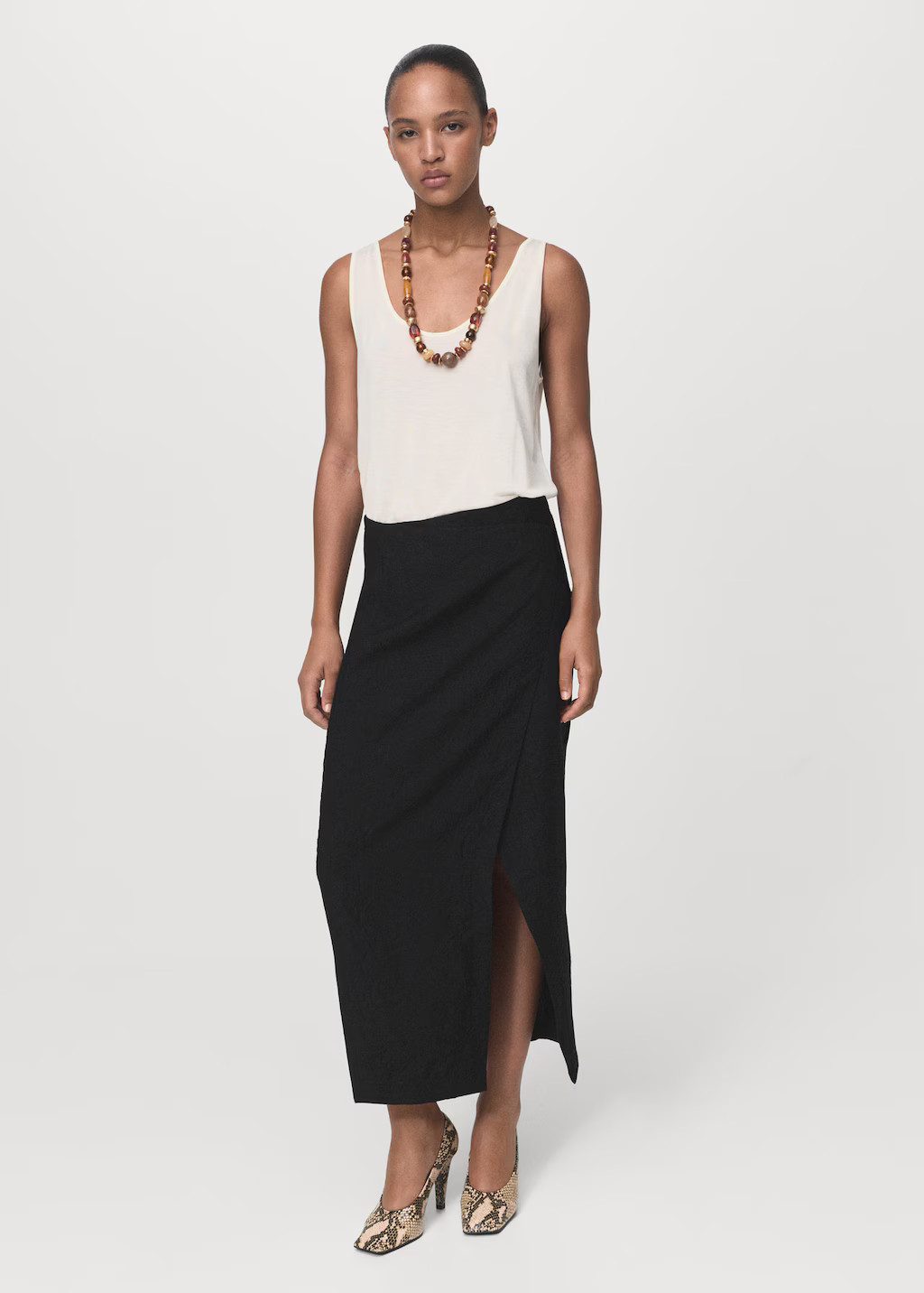 Creased-effect wrap-around skirt black - Woman - 16 - MANGO | MANGO (UK)