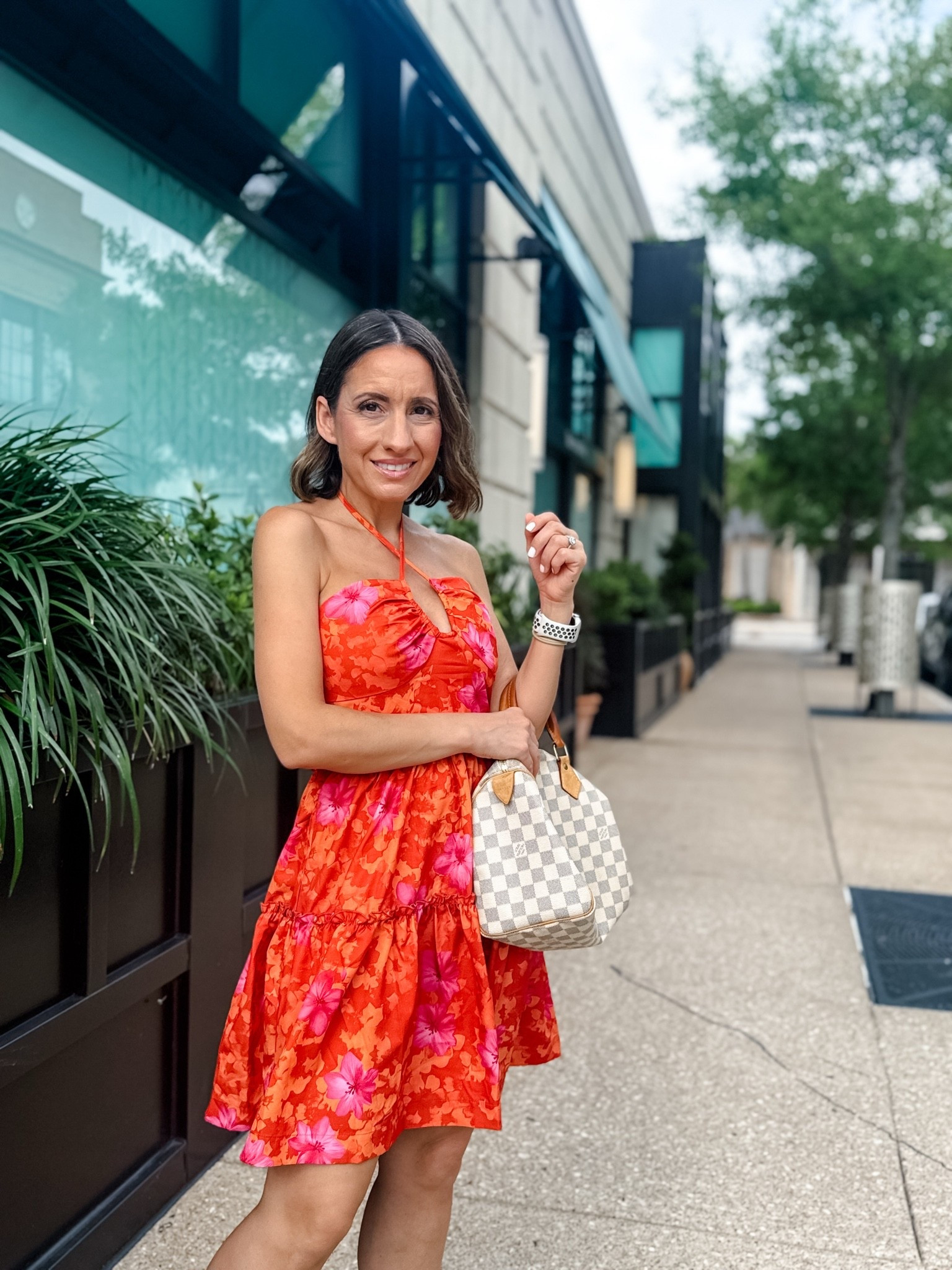 Floerns Floral Halter Mini Dress

This Amazon find is such a cute little dress! 🌸

I’m wearing my usual size and it runs true to size. The floral print, halter neckline, and flared hem make it such an easy warm-weather dress.

Perfect for date night, girls’ night, vacation, or a dinner out. Just add your favorite heels and accessories and you’re ready to go. 🤍

Amazon find + petite-friendly fit!

#LTKOver40 #LTKPetite #LTKSeasonal