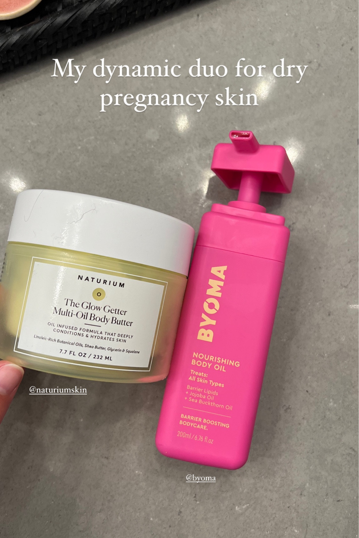 Gotta keep the bump moisturized 

Byoma skincare, pregnancy safe skincare, naturium, body oil, belly oil, third trimester skincare 