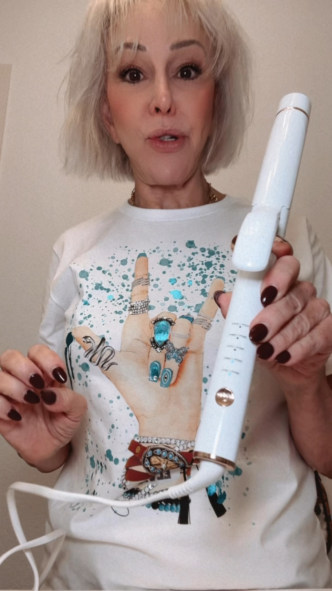 T3 SinglePass Curl X Ceramic Extra-Long Barrel Curling Iron 
Hair styling 
Wavy hair tool

#LTKCyberWeek #LTKSaleAlert #LTKBeauty