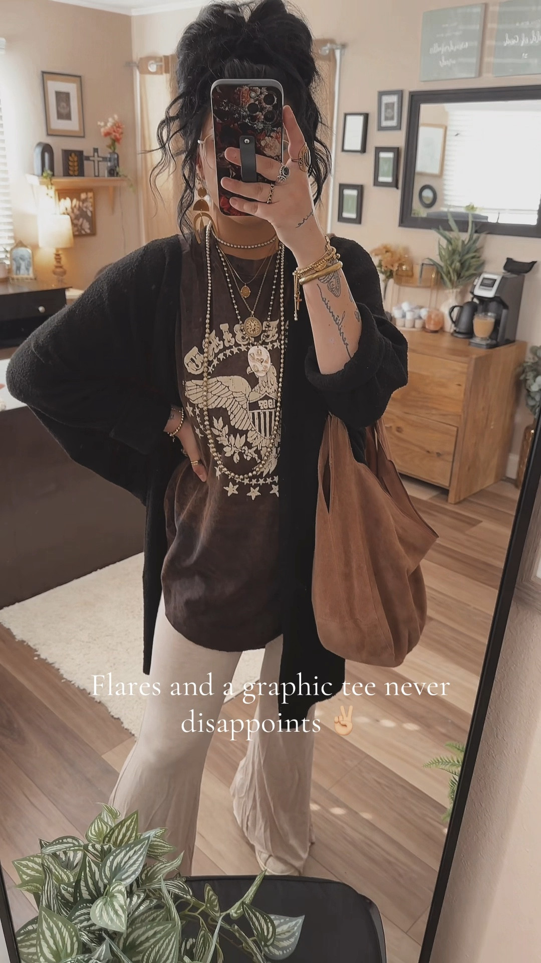 Todays look 🫶🏼🦋
Tee-Pebby Forevee
Flares- Three bird nest (linked similar options)
Bag- Free People
Jewelry not linked is my shop Bohemia. Some pieces coming soon!


#LTKFindsUnder50 #LTKFindsUnder100 #LTKStyleTip