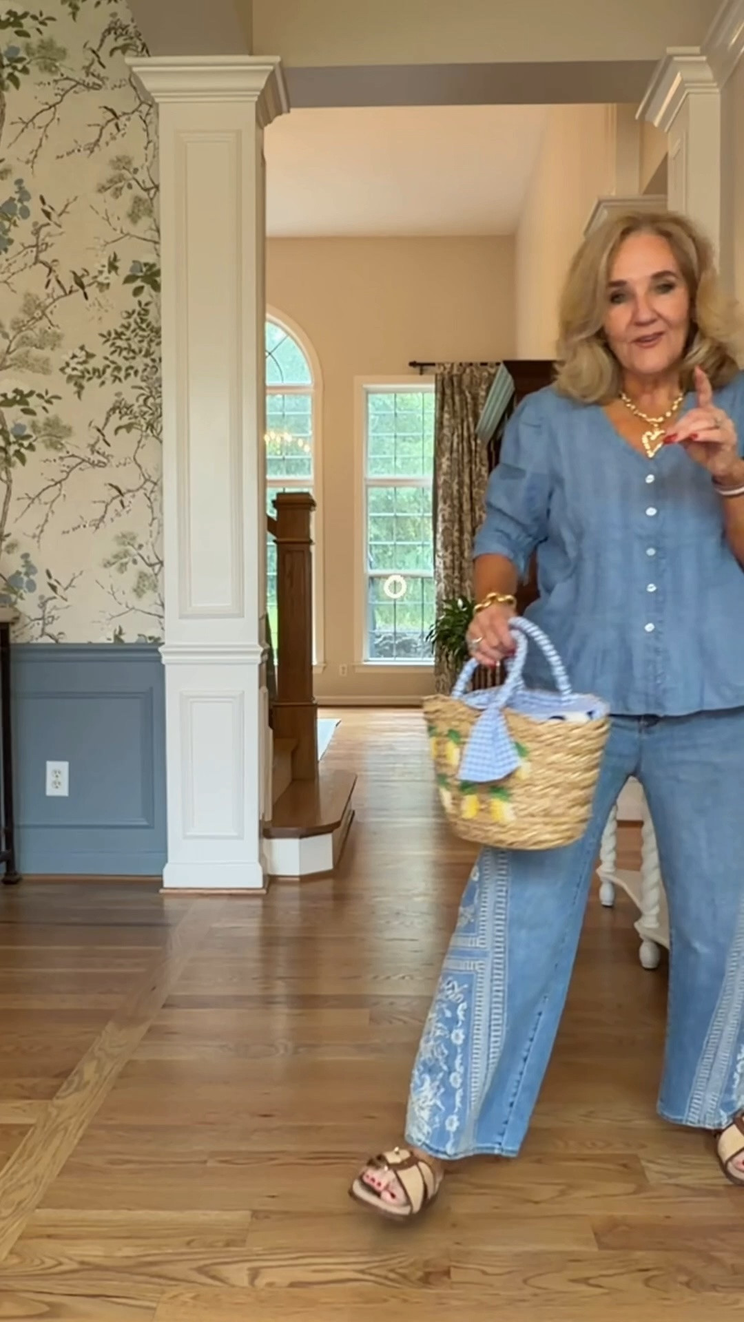 Top size small
Jeans size 1.0

May’s top sellers! 
Some of my London travel outfits, a closet hero blouse, fun distressed denim Bermuda shorts, the Mabel blouse fr m anthro, a dress (surprised more dresses didn’t end up in top 10, but you bought a lot of dresses so maybe we’ll do a separate post for that)

#LTKOver40 #LTKootd #LTKMidsize

#LTKOver40