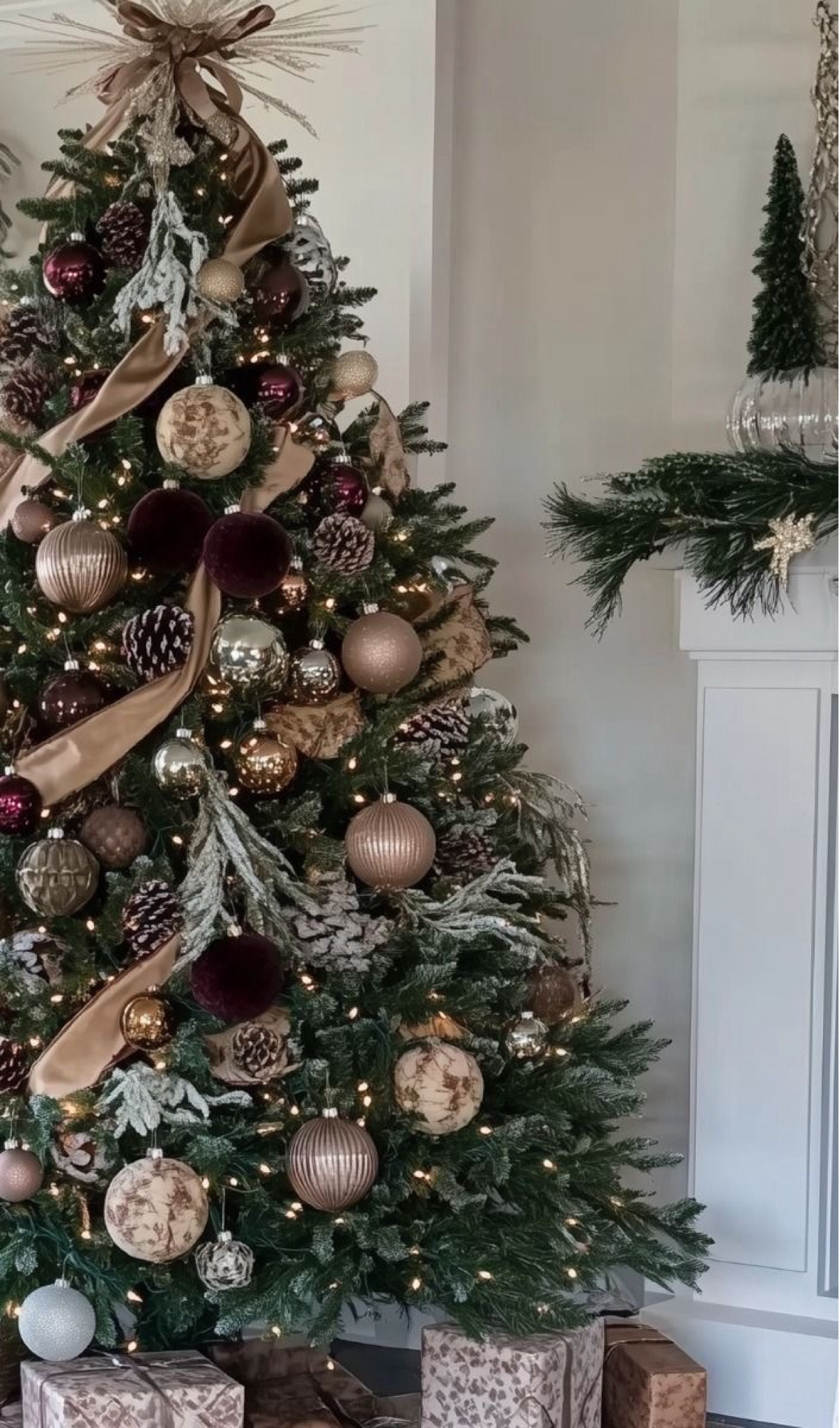 Our Christmas tree is all ready for the Holidays! When decorating your tree, it helps to decide on a color palette first, and then make your ornament purchases around that color scheme. Include vintage Christmas tree ornaments and and decorations made from glass, metal, velvet and felt for a classy touch. Follow for more Holiday home decor ideas 💡 

#LTKHoliday #LTKSeasonal #LTKHome