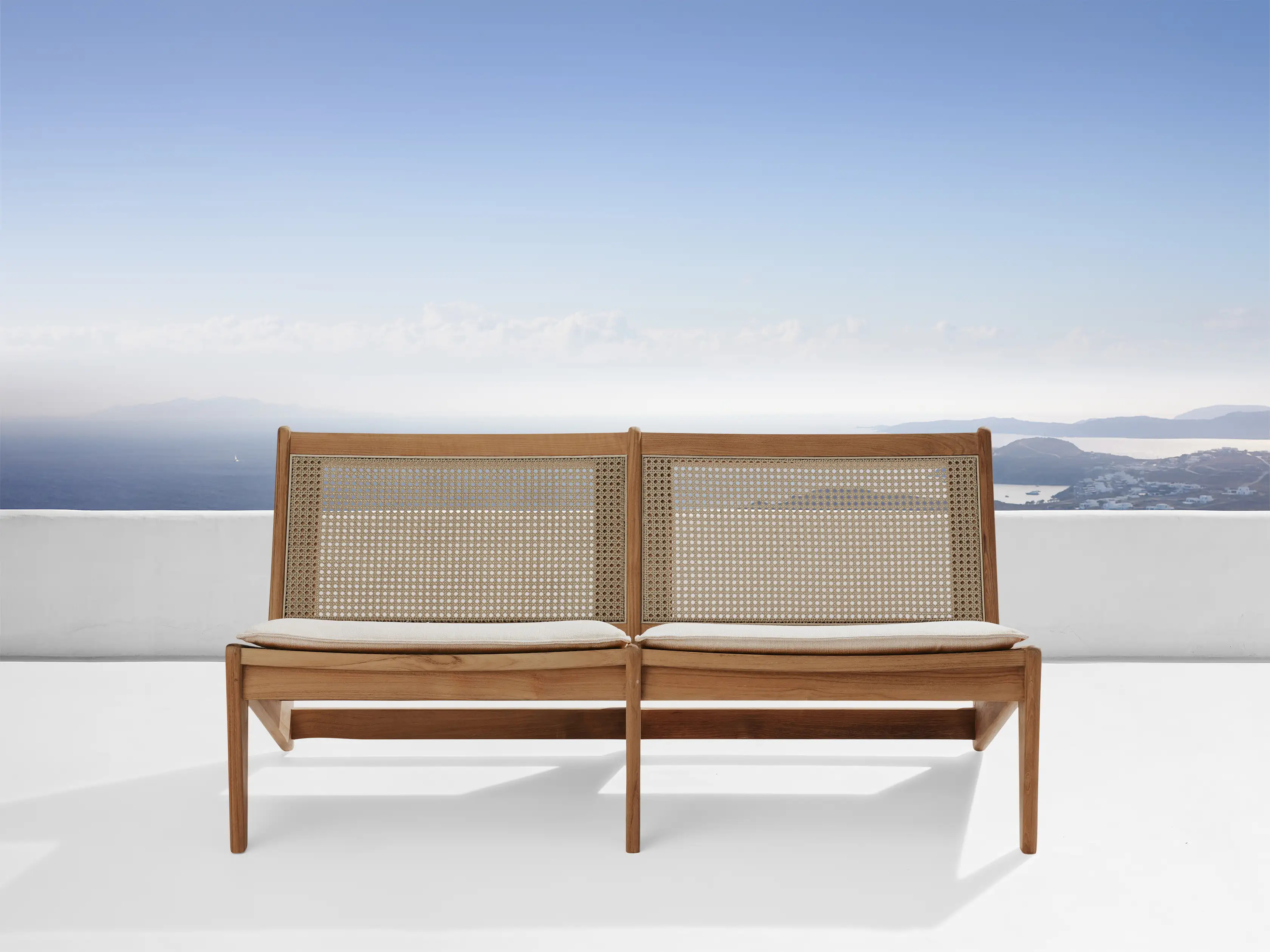 Roos Outdoor Sofa with Cushion | Arhaus