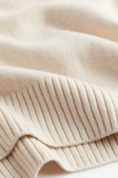 Oversized Mock-turtleneck Sweater - Light beige - Ladies | H&M US | H&M (US + CA)
