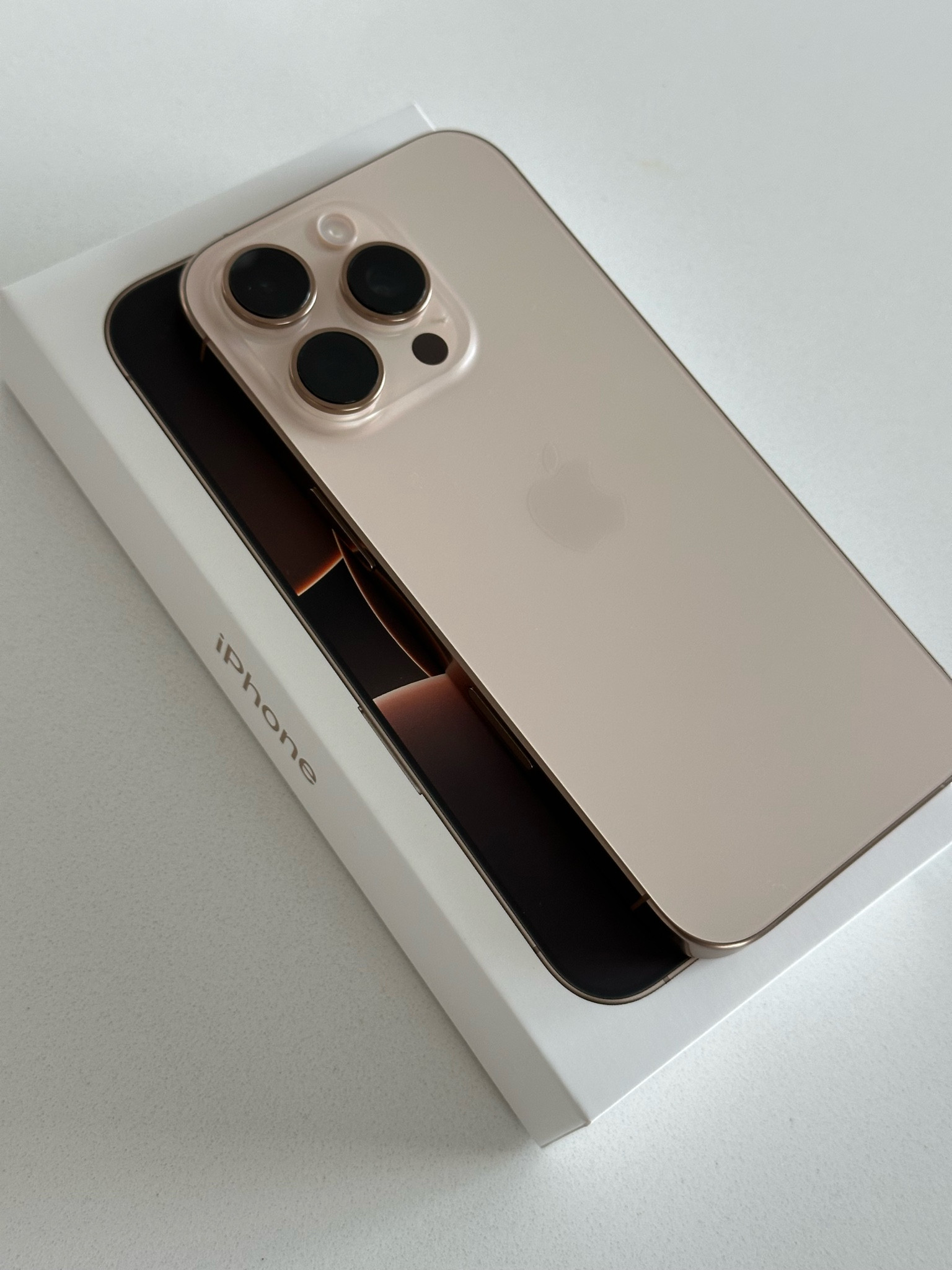 my new iPhone 16 pro🪐
