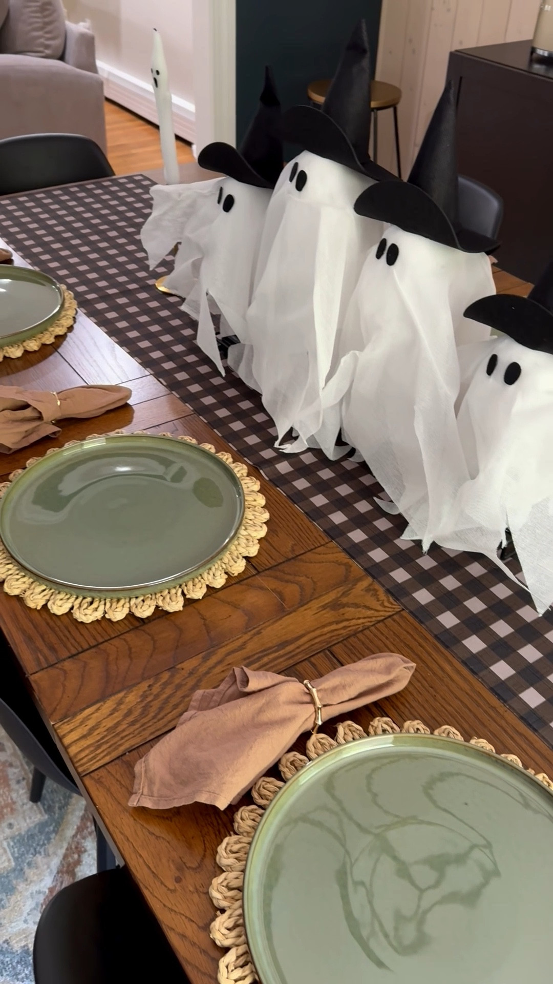 Fall/halloween table scape!! 

#LTKFindsUnder50 #LTKHome #LTKFindsUnder100