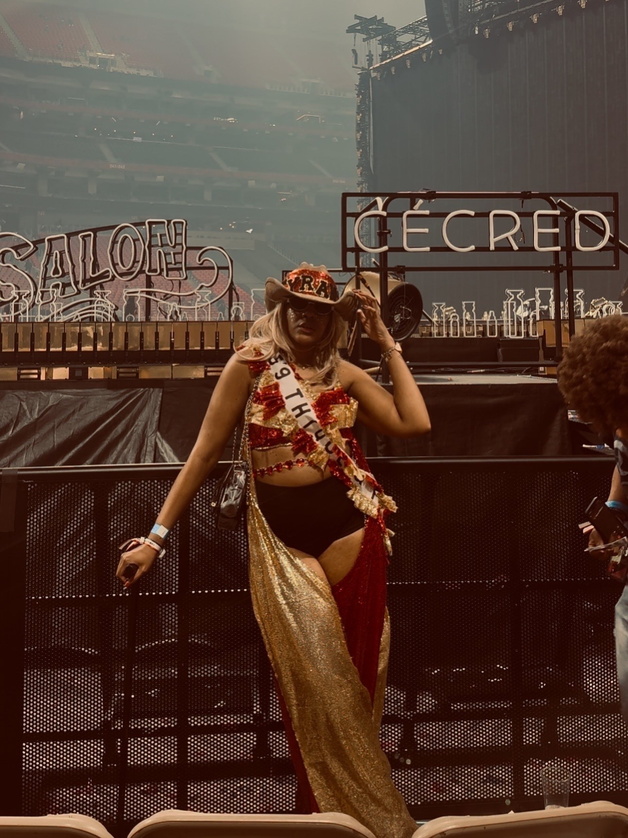 5’9, thique & fine. What a tragedy?

Made my cowboy Carter outfit by hand. Video of the process will be up soon. 🙂‍↕️✨

#LTKStyleTip #LTKMidsize #LTKFindsUnder50