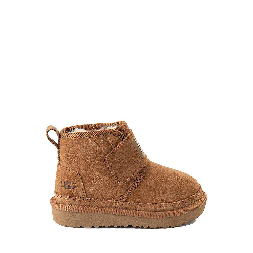 UGG® Neumel II Graphic Boot - Toddler / Little Kid - Chestnut | Journeys