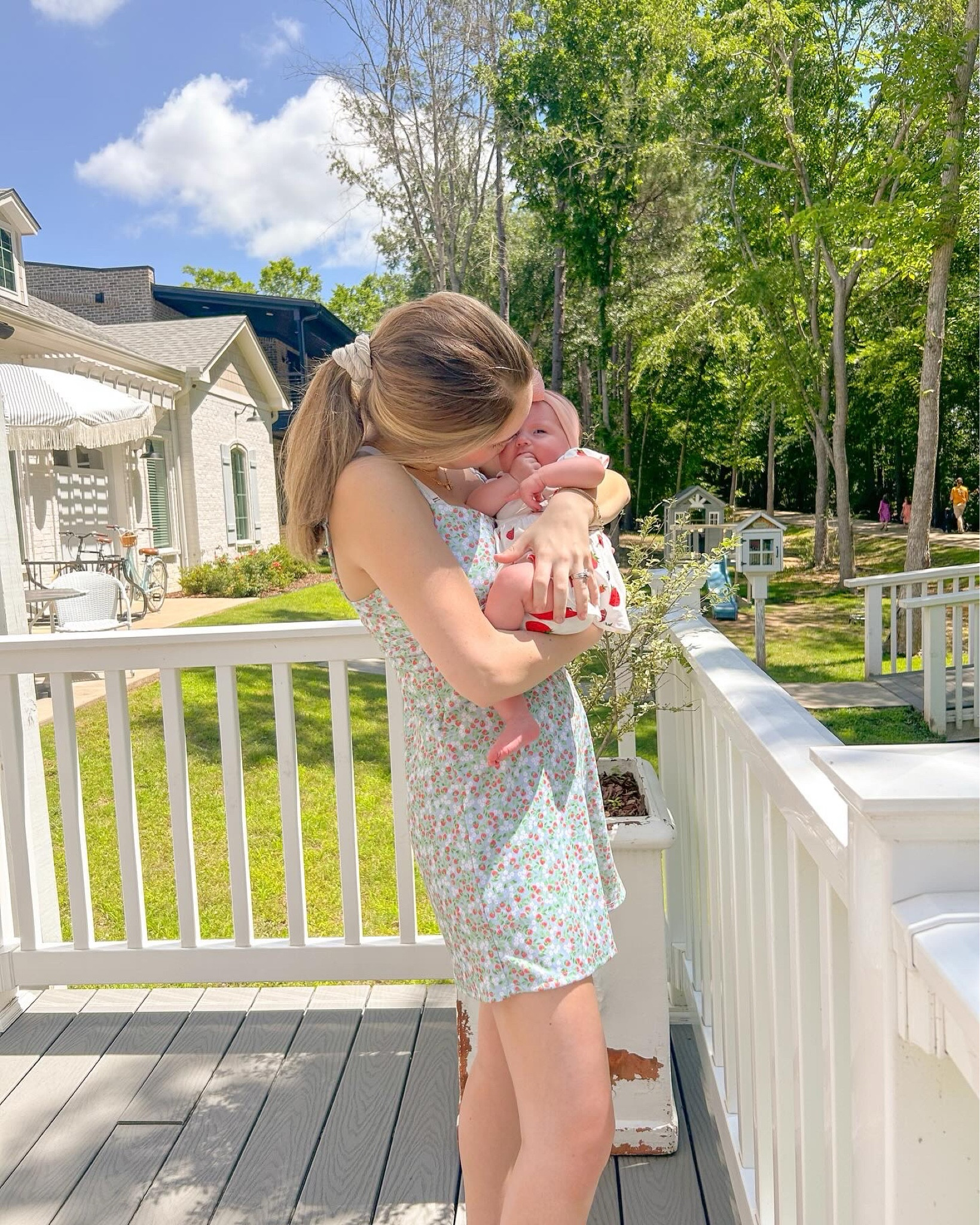 🍓🫶🏼🤍

#LTKActive #LTKFindsUnder100 #LTKStyleTip