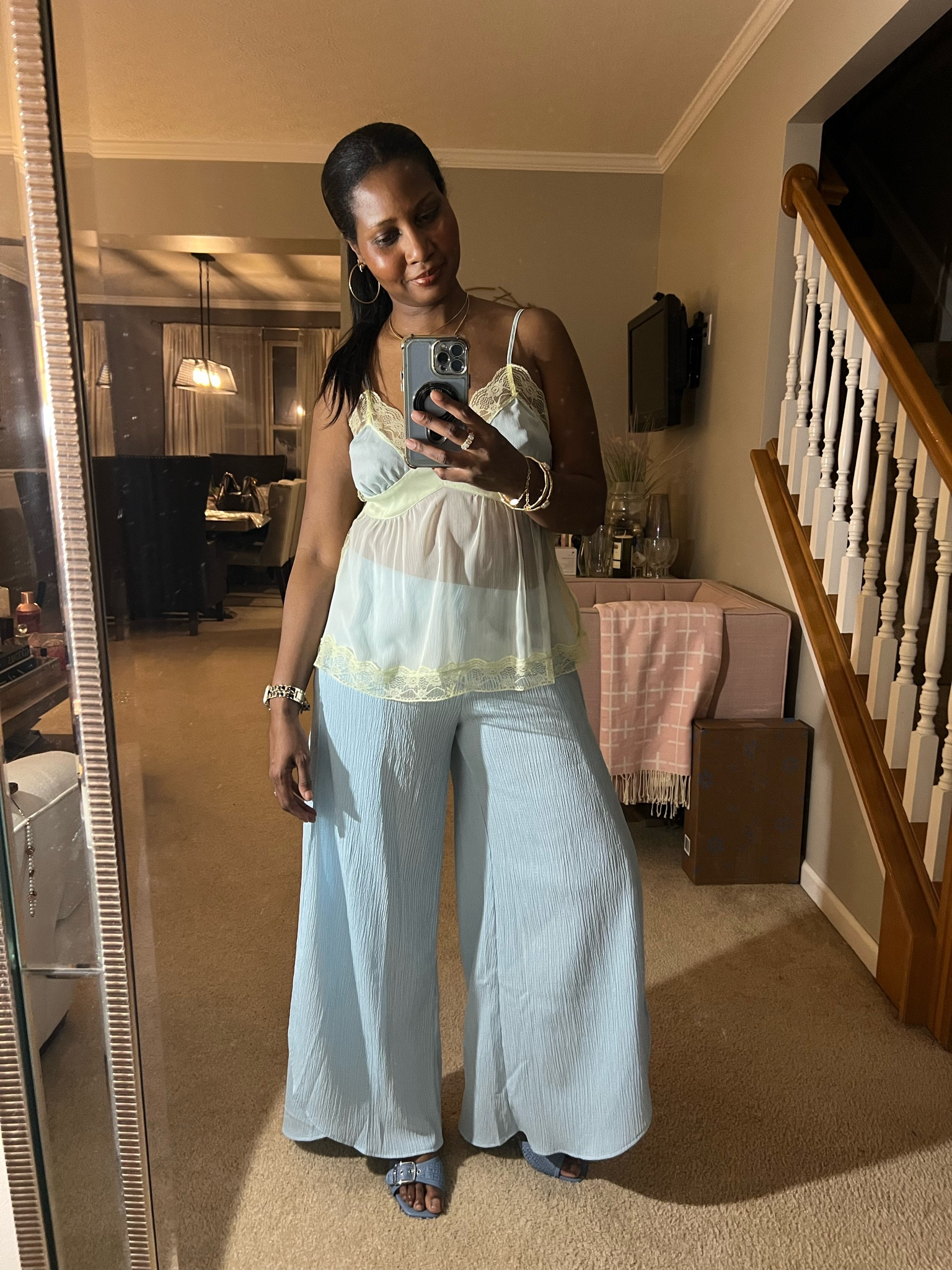 #ballonpants #wrappants #mystyle #stylewatch 

#LTKootd #LTKdayinmylife #LTKmomlife
