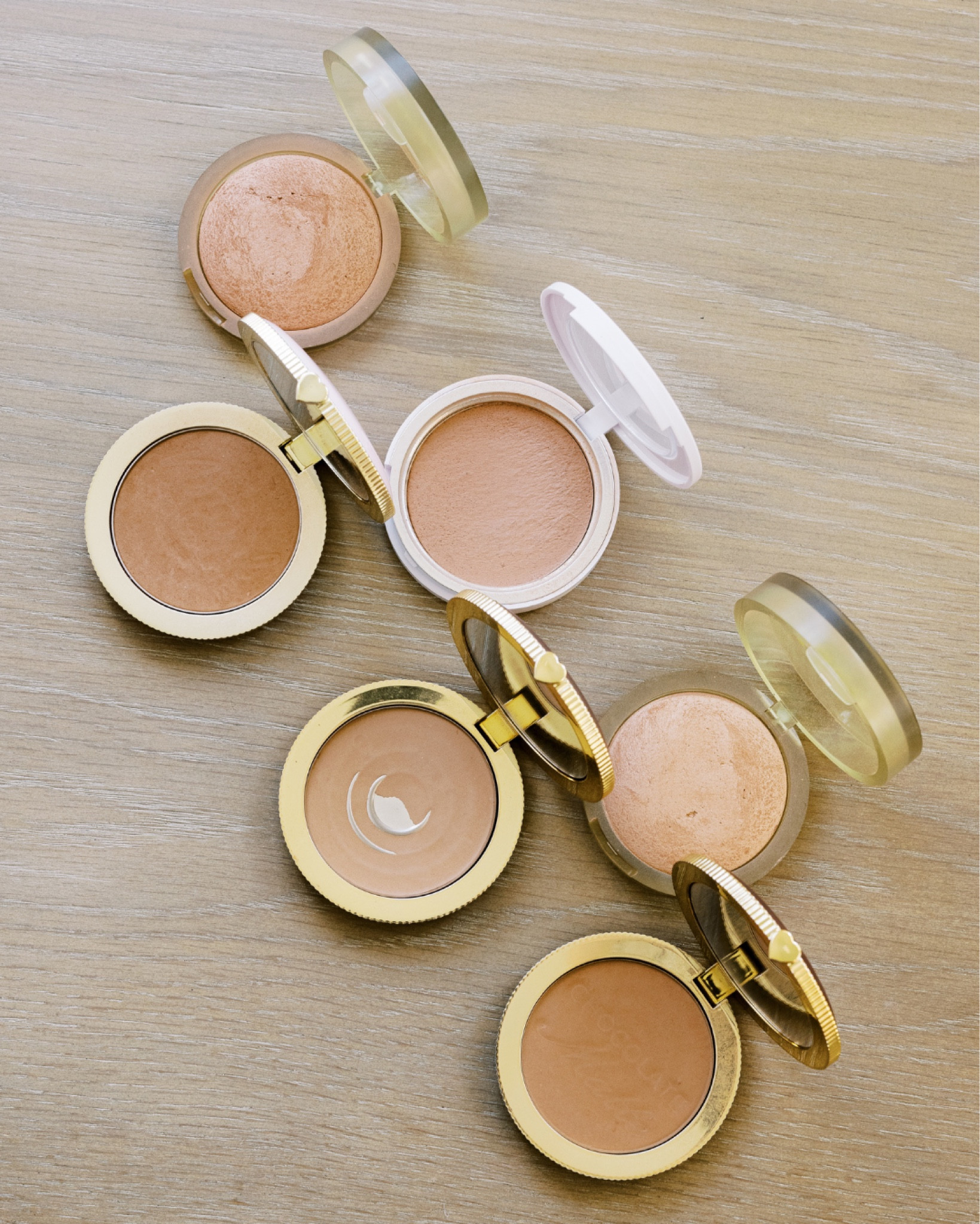 Glam Glossary | Bronzer

Kosas The Sun Show Glowy Warmth Talc-Free Baked Bronzer / Waves

Kosas The Sun Show Glowy Warmth Talc-Free Baked Bronzer / Beachy

Makeup by Mario Softsculpt Transforming Skin Enhancer / Light

Too Faced Chocolate Soleil

Too Faced Milk Chocolate Soleil

Too Faced Chocolate Soleil Natural Chocolate / Golden Cocoa

#LTKbeauty