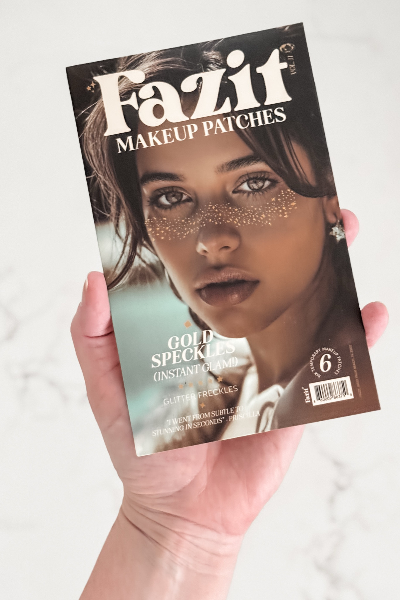 Just a little extra sparkle for the #ErasTour — these star freckles are so cute and Taylor herself was seen wearing them at a Chiefs game recently! Since I’m not wearing a sparkly outfit (winter problems), I’m bringing the shimmer in other ways. ✨💫