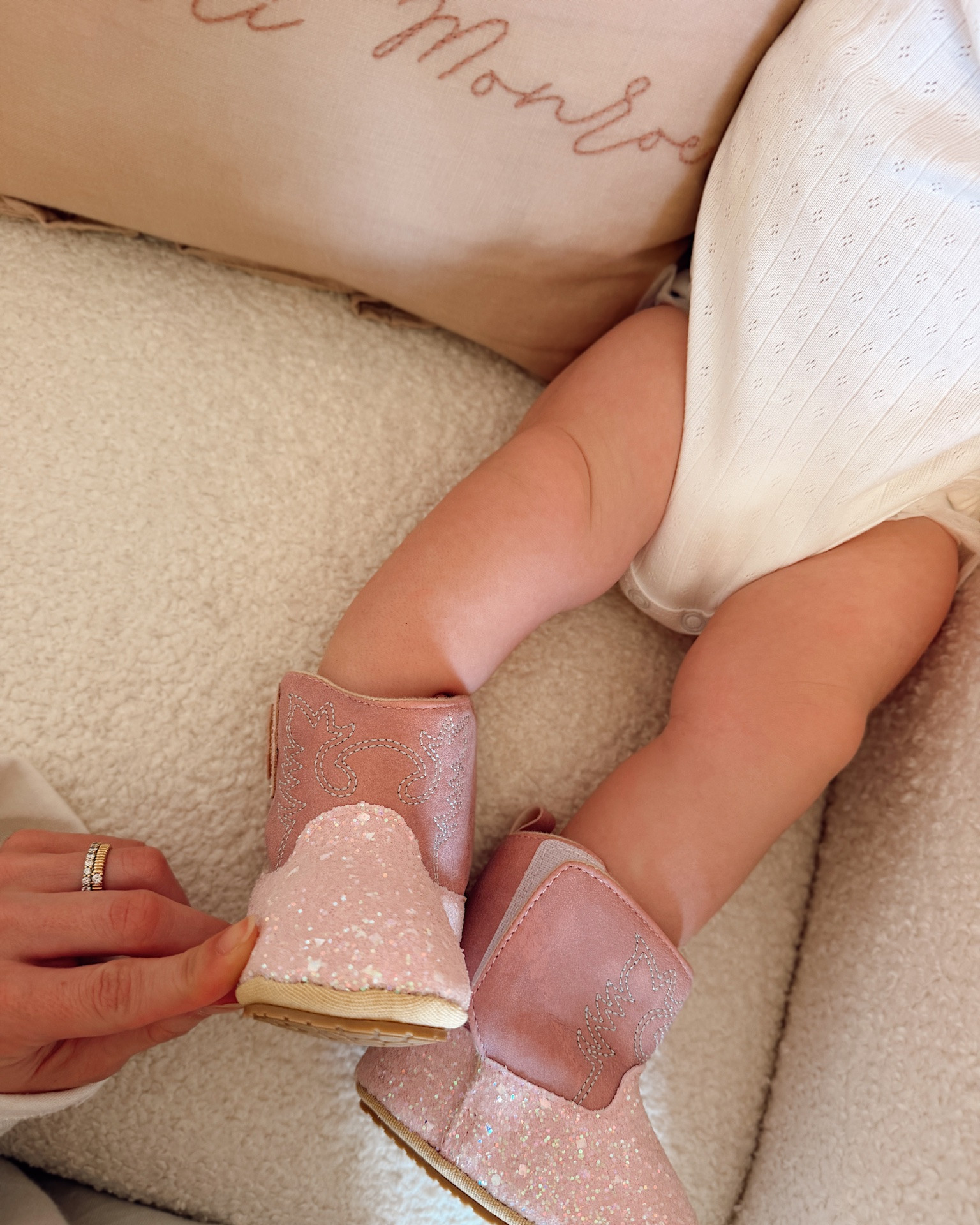 the cutest lil boots 🎀✨🩰🤩

#LTKmomlife #LTKBaby #LTKBump