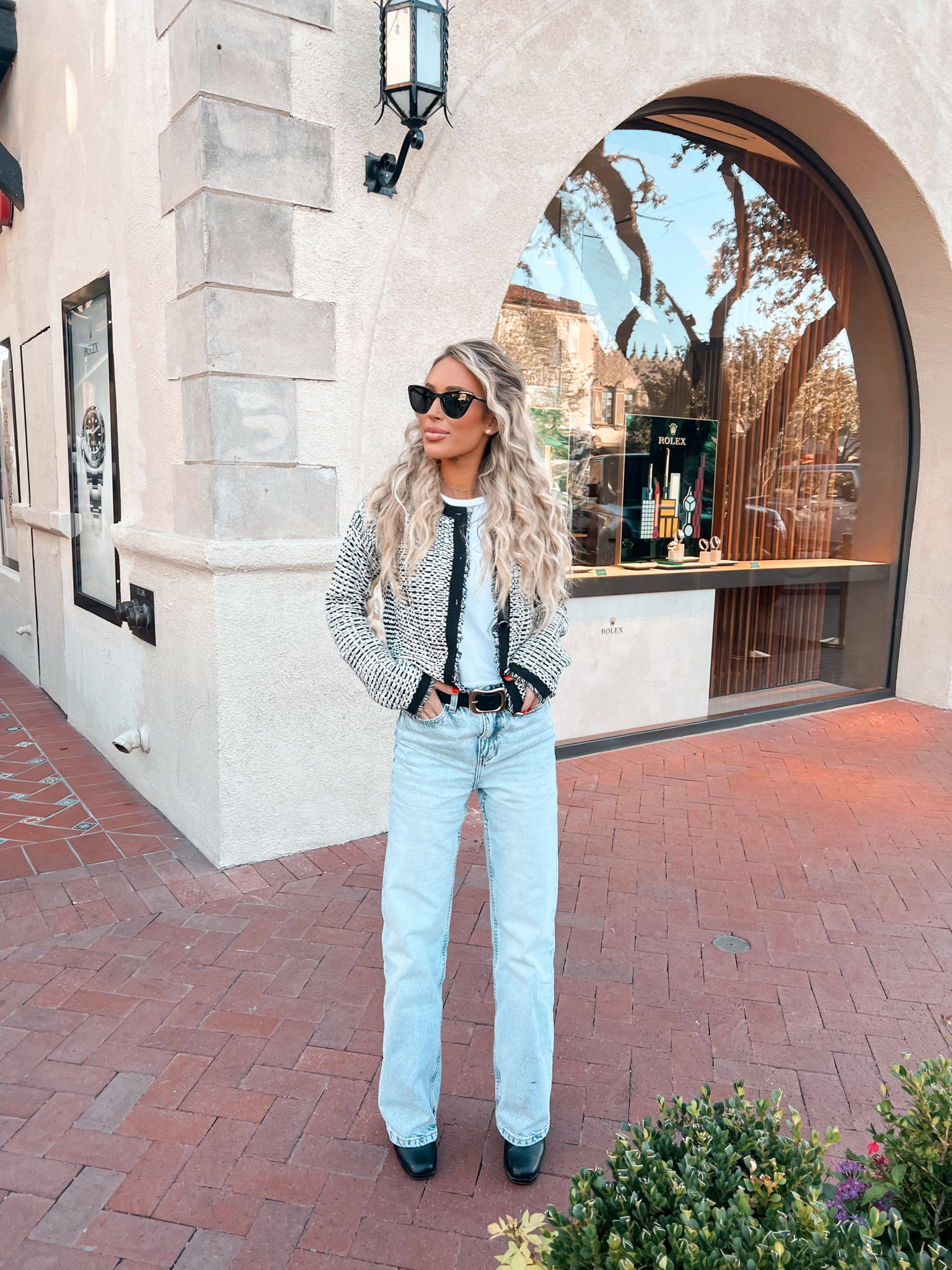 Jeans: Zara size 25 (baggy fit)
Tee: XS
Cardigan: size 0 (XS)

Fall fashion outfit ootd style inspo cardigan Sofia Richie boyfriend jeans denim

#LTKSeasonal #LTKfindsunder100 #LTKfindsunder50