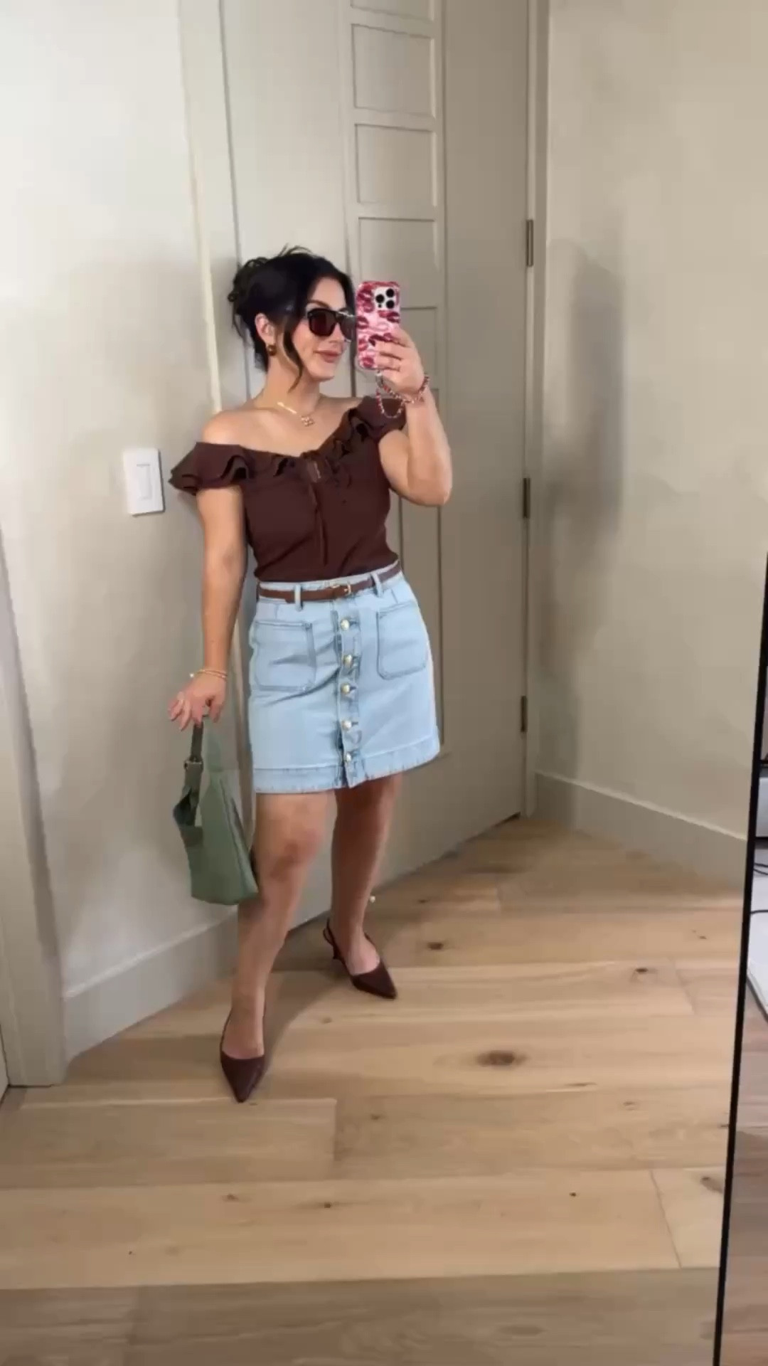 Cute ruffle top and denim skirt!! Looks so chic!!!

Top size small 
Skirt size small 

5'0" 140lbs  

#LTKPetite #LTKootd #LTKSeasonal