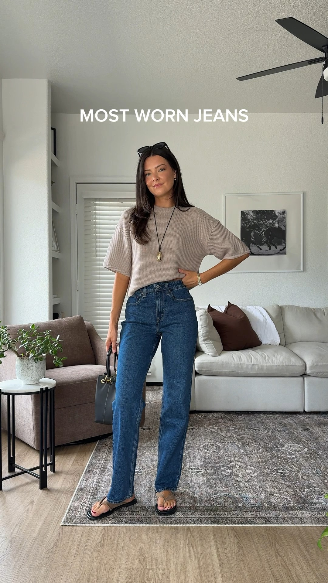 Favorite @Abercrombie jeans! I am 5’7” wearing my true size 25 in these jeans. 

I am wearing Curve Love in the 90’s Relaxed jeans (since they are more snug in the hips, I needed the extra 2” from the Curve Love fit), and Classic Fit in the rest of the jeans (since these styles are a little looser, I didn’t need to opt for Curve Love in these). #abercrombiepartner