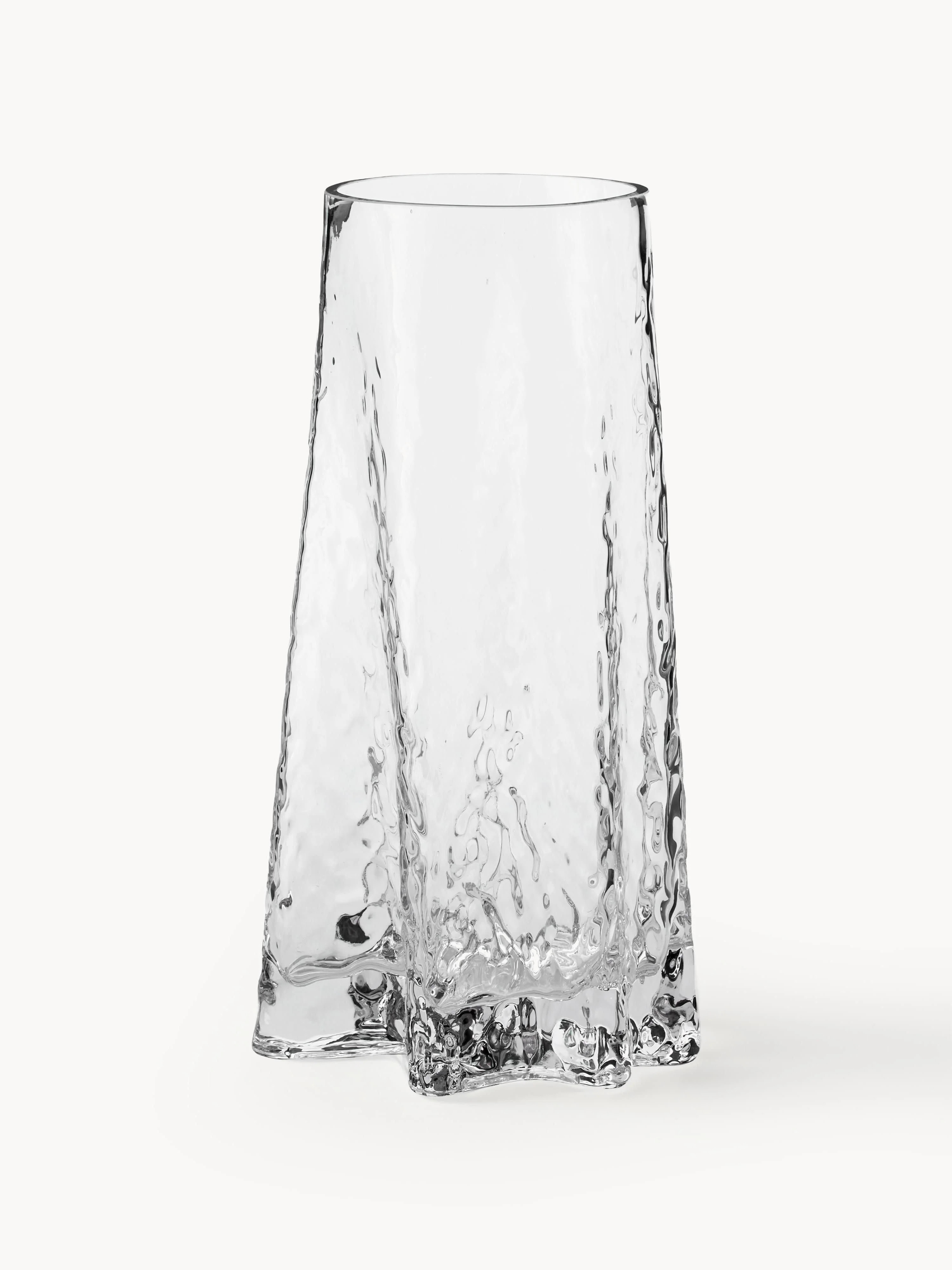 Mundgeblasene Glas-Vase Gry mit strukturierter Oberfläche, H 30 cm | Westwing EU