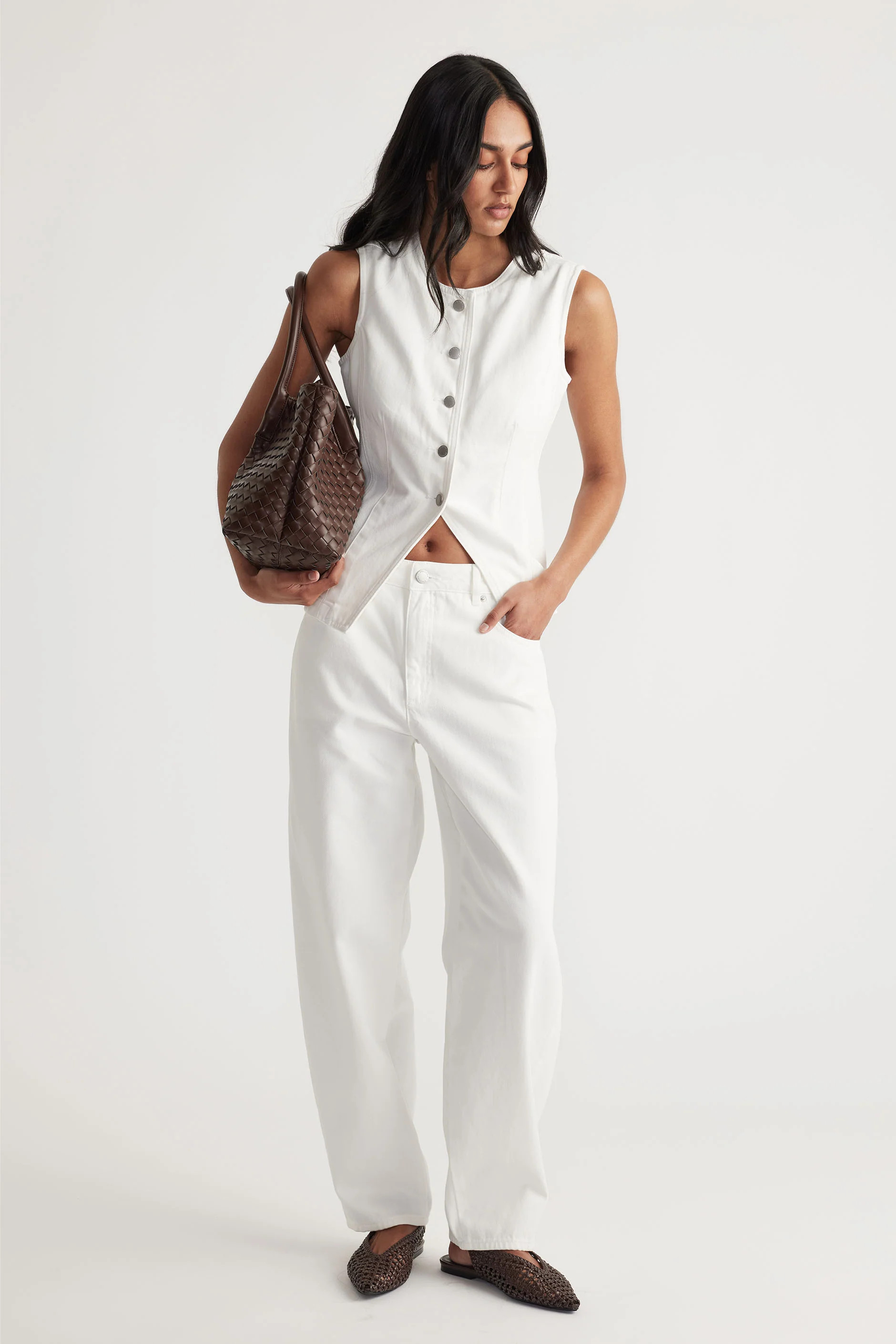 Camille Barrel Leg Jean - White | DECJUBA