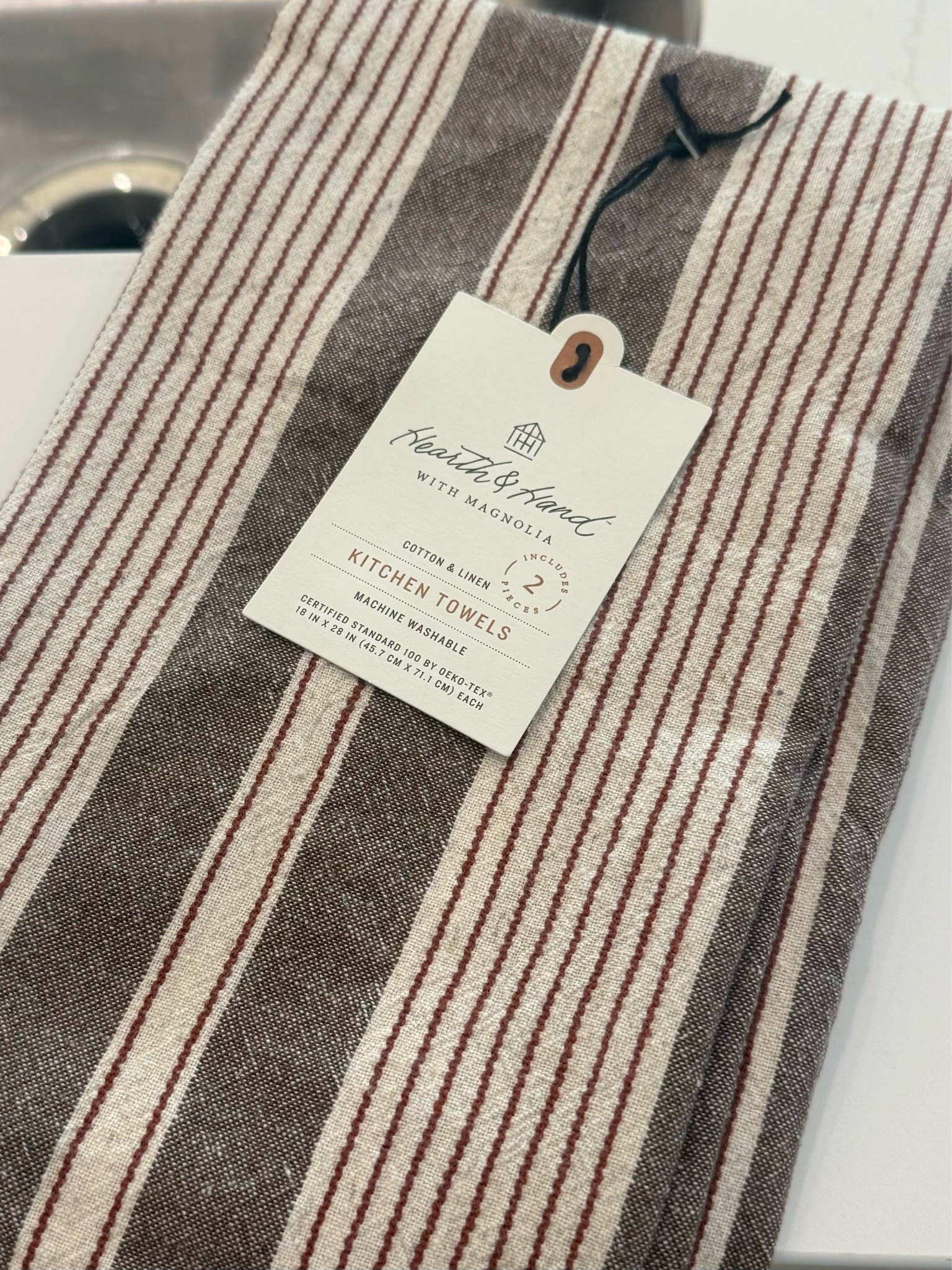 I picked up these kitchen towels from the new collection! I love the colors! 


Fall kitchen, kitchen towels, fall decor, home decor, seasonal decor


#fall #falldecorating #hearthandhand #target

#LTKSeasonal #LTKHome