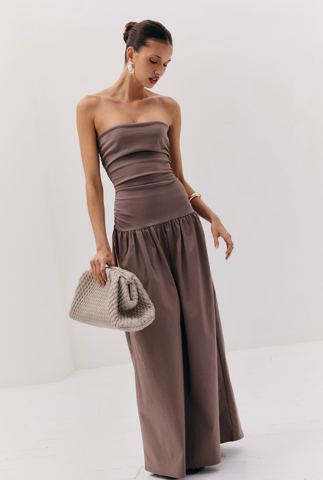 This strapless drop waist dress from Pretty Little Thing is exactly what you need to look chic this summer! Love the mocha color & drop waist detail, perfect for your next wedding guest look, museum date or summer dinner party 🤎 

#summerdress #dropwaist #straplessmaxi #beachvacationlook

#LTKStyleTip #LTKFindsUnder50 #LTKSeasonal