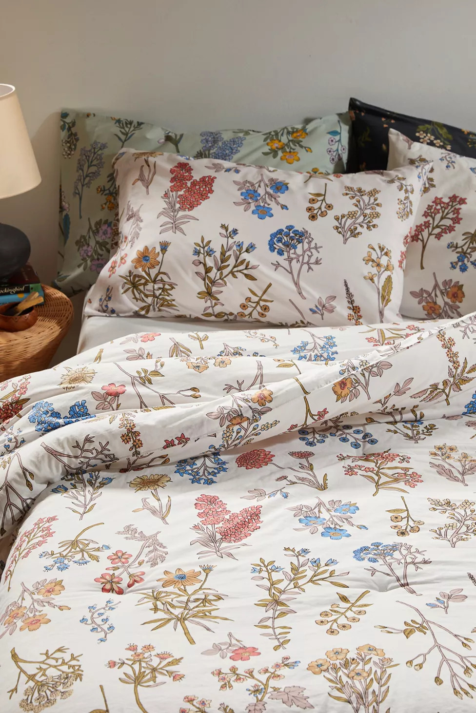 Myla Floral Comforter Set | Urban Outfitters (US and RoW)