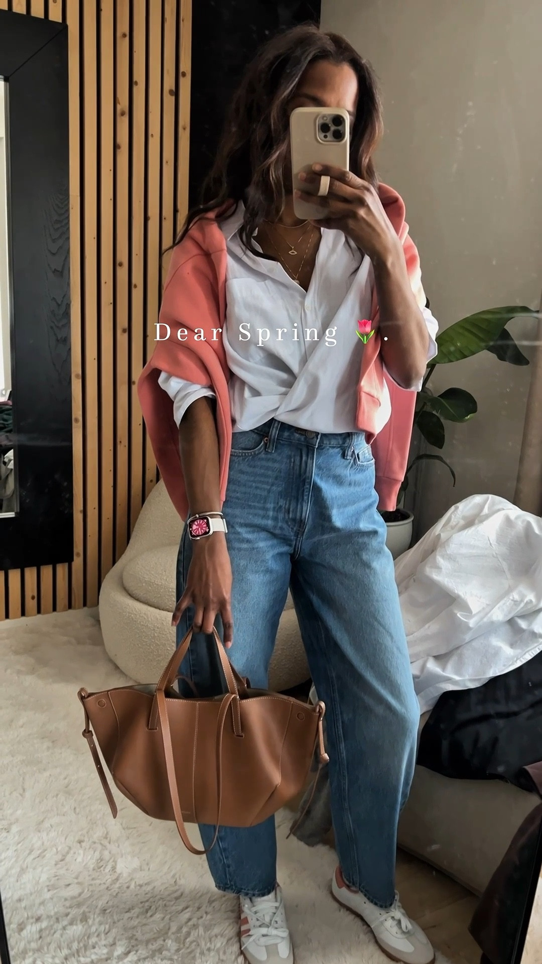 Sometimes the simplest things thrown together can look so well together. A basic white button down, some blue jeans and a sweatshirt that matches something in your sneakers. Pop of color for spring. So excited to even FEEL the weather break into warmer temps. 

Adidas samba in peach pink color, lol. And adidas peach colored sweatshirt with some barrel jeans from H&M. Oh and my Polene cyme bag. She gets work. All spring and summer long! 

 

#LTKspring #LTKspringtrends