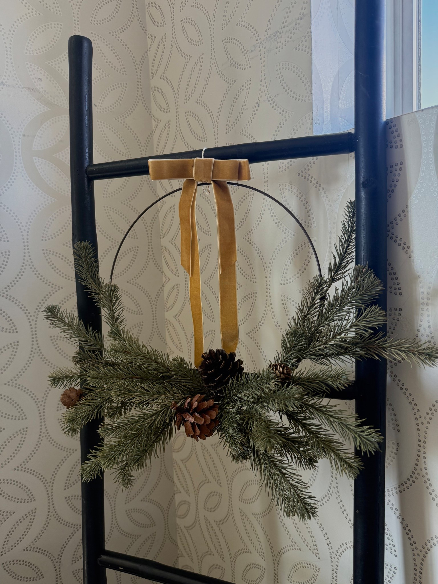 Mini wreath 

#LTKHome #LTKHoliday #LTKFindsUnder100