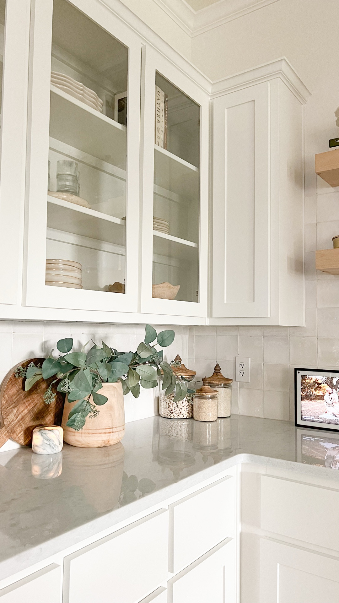 This is the prettiest cordless lamp i've ever seen! It’s rechargeable and REAL marble!🤩


#marble #lamp #homefinds #interiordesign #homestyling #ltkhome #ltkhomefinds #ltkunder50 #ltkunder100 #amazonfinds #amazonhomefinds #amazonmusthaves #amazonfavorites #homedecorfinds #homedecorideas #interiorinspo #homestyling #cozyhomevibes #neutralhome #neutraldecor #modernhome #moderndecor #bedroomdecor #nightstanddecor #bedroominspo #tablelamp #lamplighting #ambientlighting #rechargeablelamp #marbledecor #marblehome #decorinspo #homefinds #homefindsoftheday #affordableluxury

#LTKHome #LTKdayinmylife #LTKMothersDay
