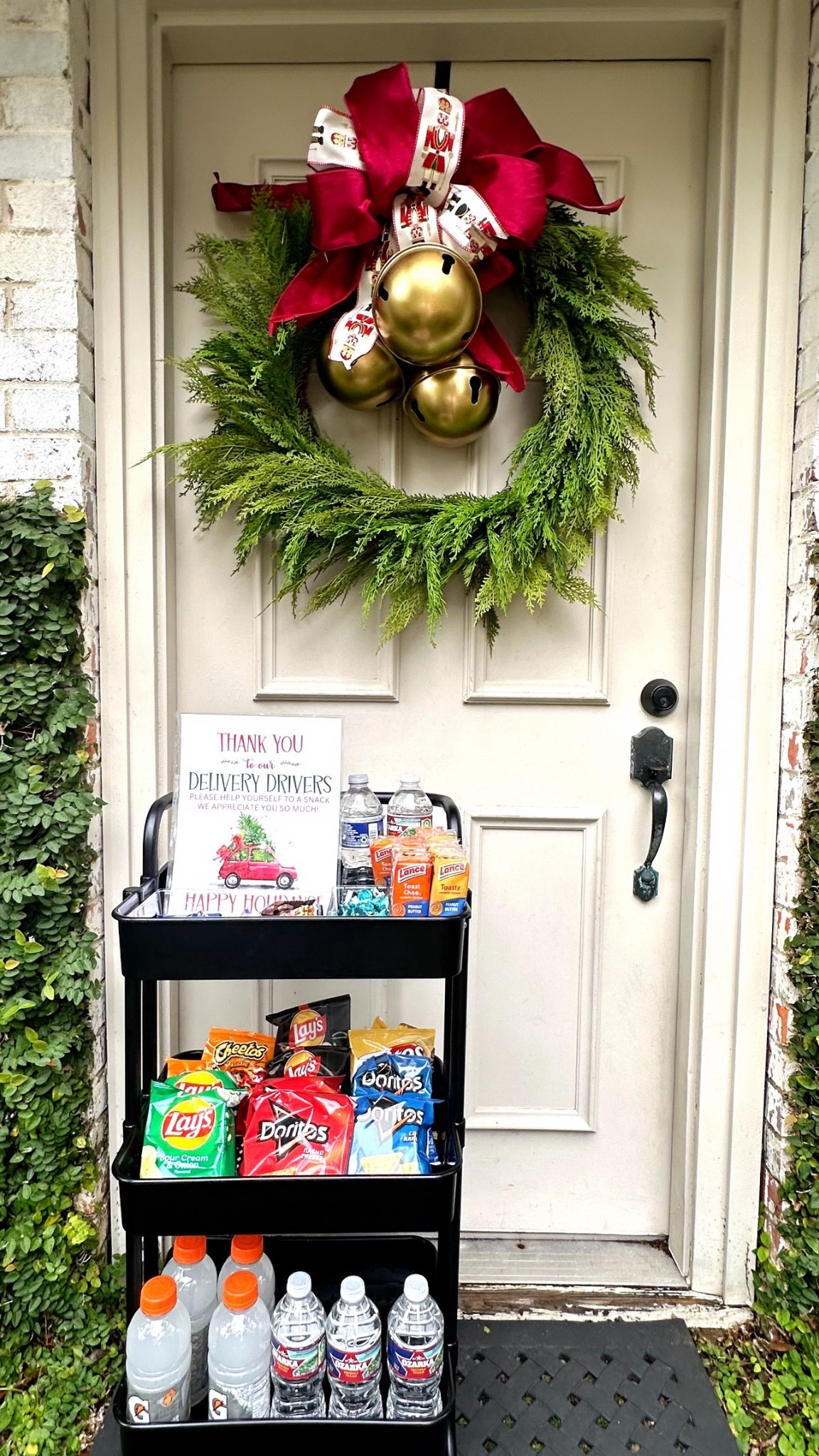 Let this be your reminder to restock for your besties!! It gives me so much joy to see them snag some snacks! 