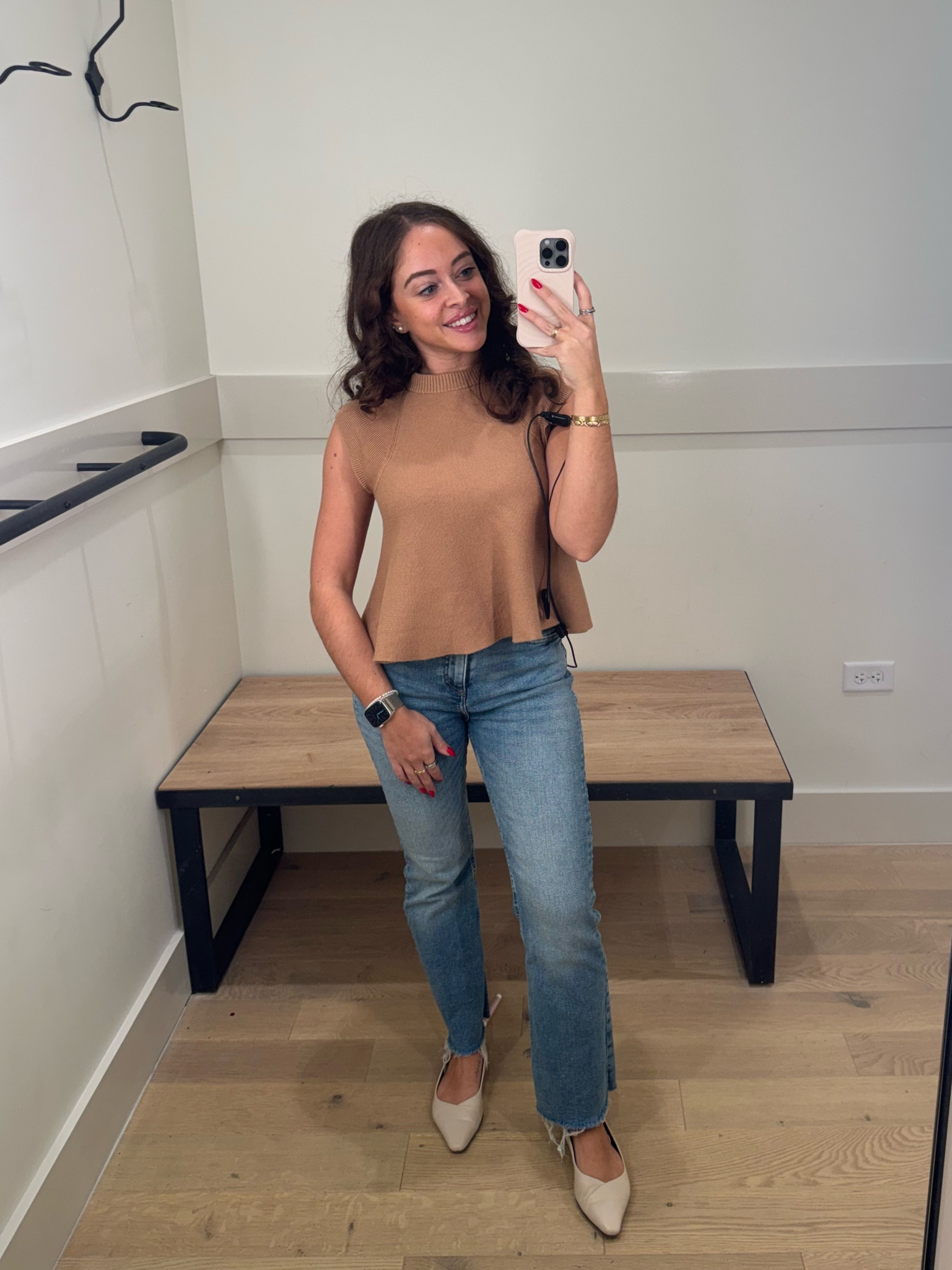 🤎🤎

Top: XXS
Jeans: From Europe
Shoes: Nordstrom Rack


#LTKWorkwear #LTKShoeCrush #LTKStyleTip