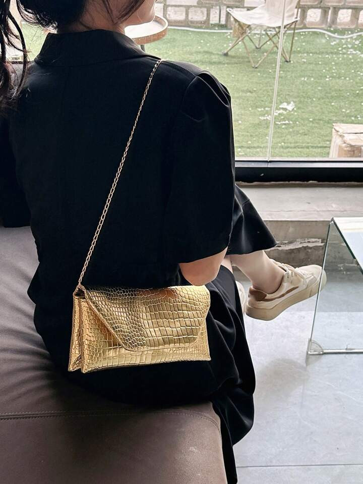 Fashionable Mini Gold Women'S Shoulder Bag In Crocodile Pattern, A Trendy Vintage Crossbody Bag P... | SHEIN