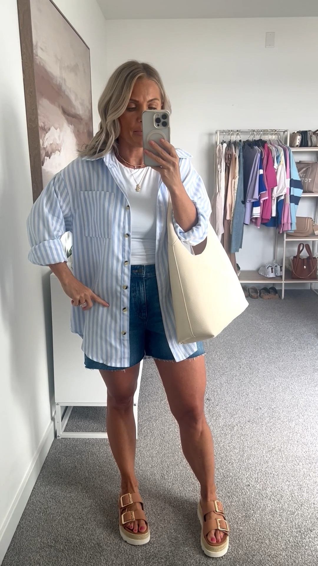 Outfit of the day☀️
This striped top is one of my new Amazon favorites!! It’s oversized but so cute!!


Amazon finds, Amazon fashion, summer outfits, summer style, petite fashion, midsize fashion, Amazon outfits

#LTKMidsize #LTKStyleTip #LTKFindsUnder50
