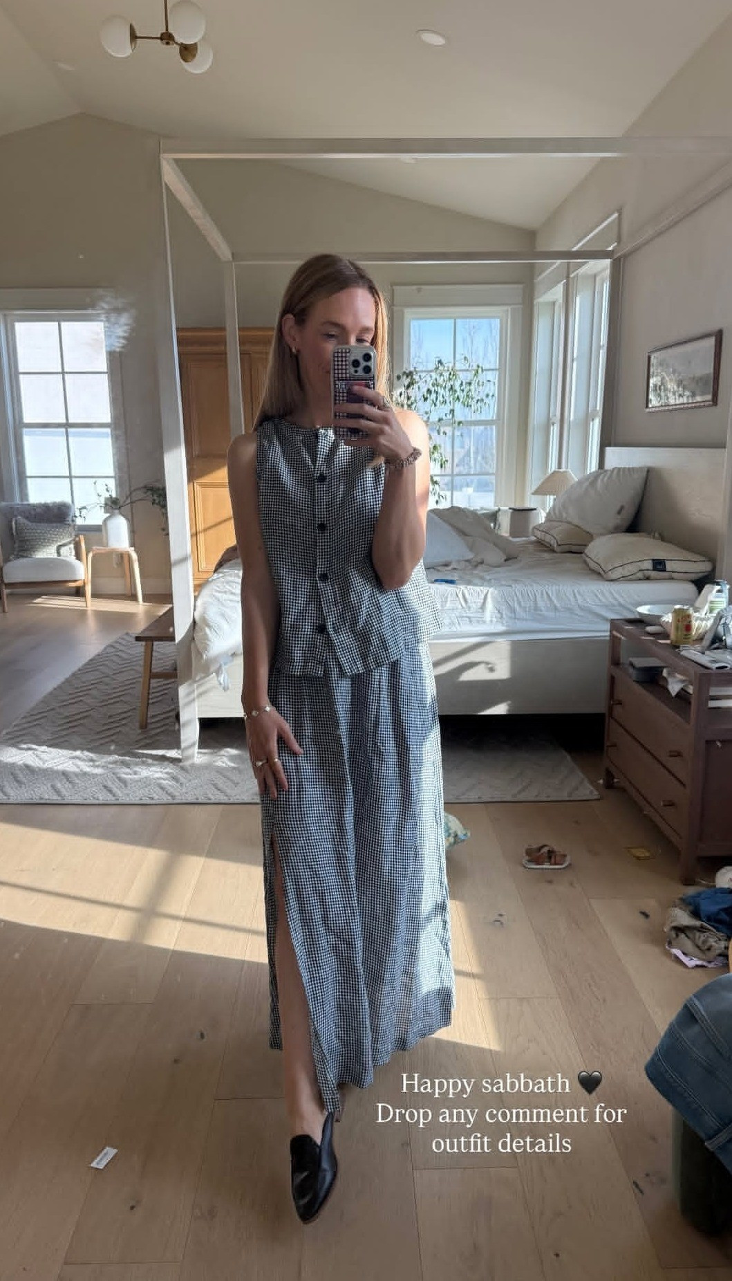 I wear this tank top both ways. Buttons in the front or the back. (I just took the tag out) For those that wonder with garments. It is right on the garment line. So if you are moving a lot they can show slightly. Both are 100% European linen and amazing quality. 

 #LTKgrwm #LTKootd