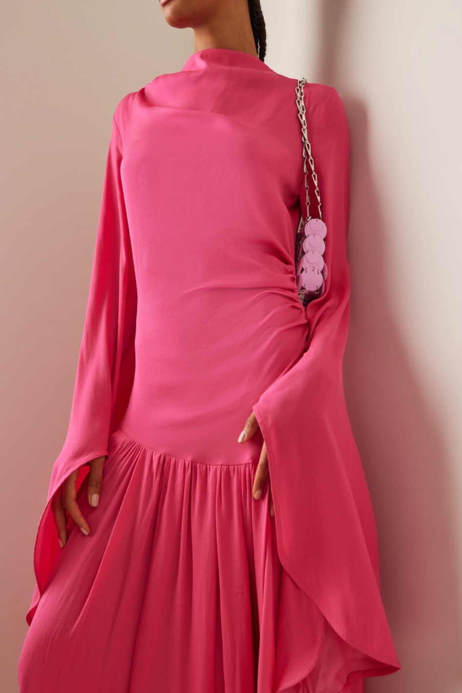 Such a moment! Love the open back