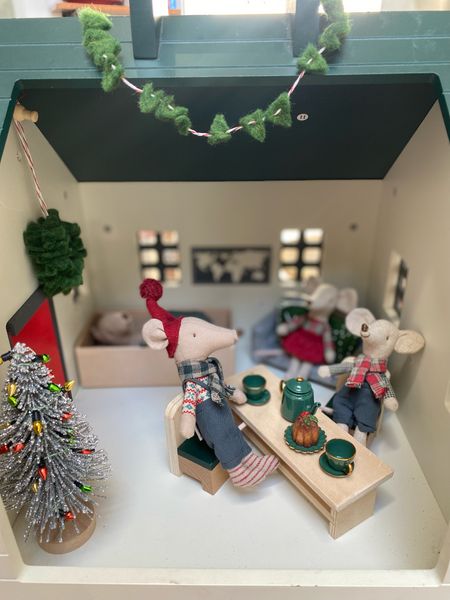 My mom’s Christmas school house for her maileg mice

#LTKHoliday #LTKkids #LTKSeasonal