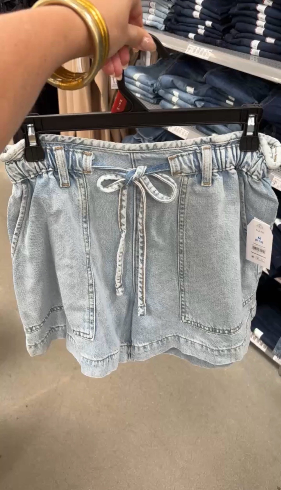 My favorite shorts are on sale for $16!!!😍

Summer, beach vacation outfit, Jean shorts, fall, Walmart

#LTKootd #LTKSeasonal #LTKSaleAlert