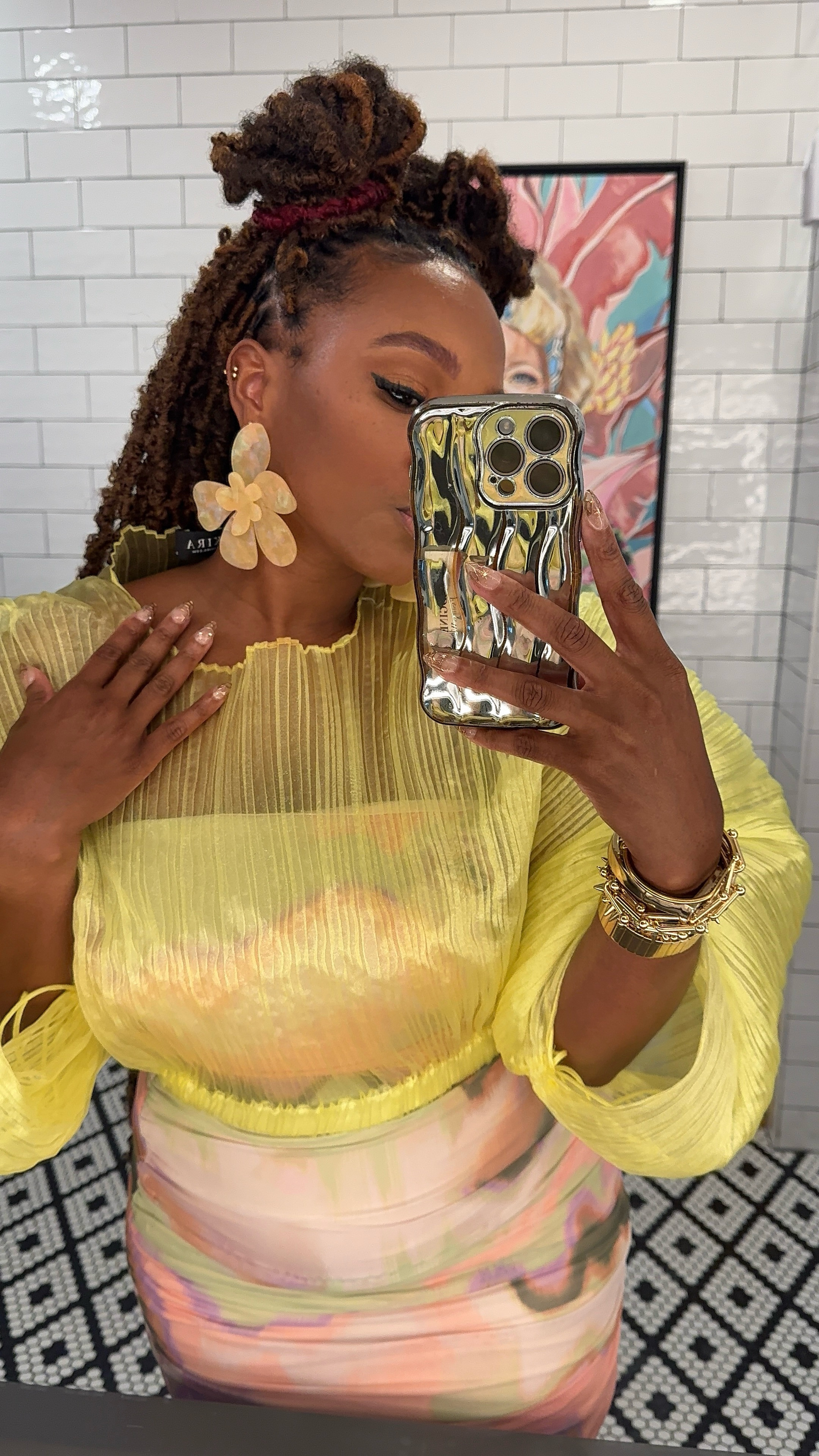 Birthday dinner outfit ✨

Top @shopakira 
Dress @rossdressforless @stevemadden 
Earrings @cititrends 
Shoes @shoelandstyle 
Bracelets @amazon @tjmaxx 
Bag @sheinofficial