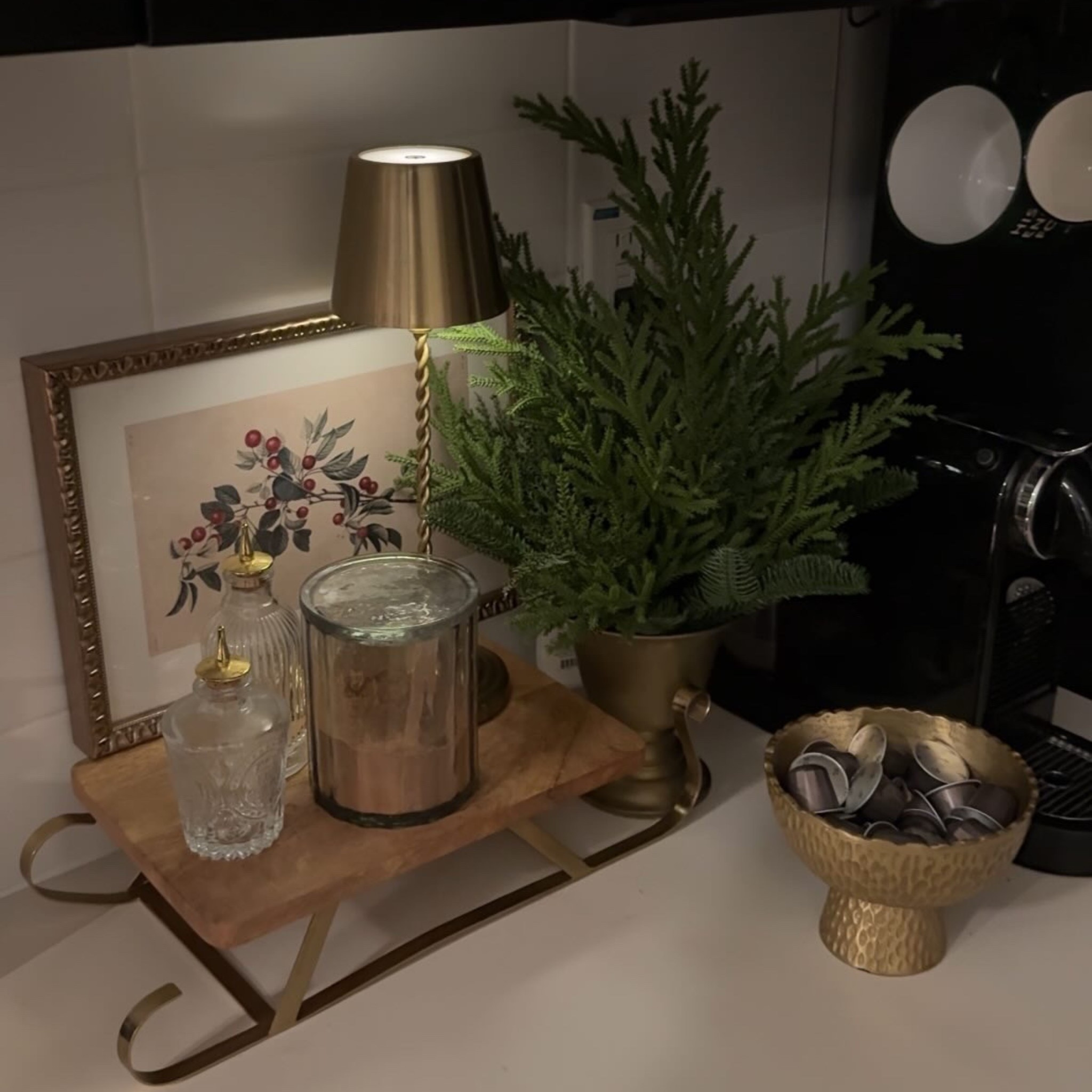 Santa’s coffee bar🤎

#LTKHome #LTKHoliday #LTKSeasonal