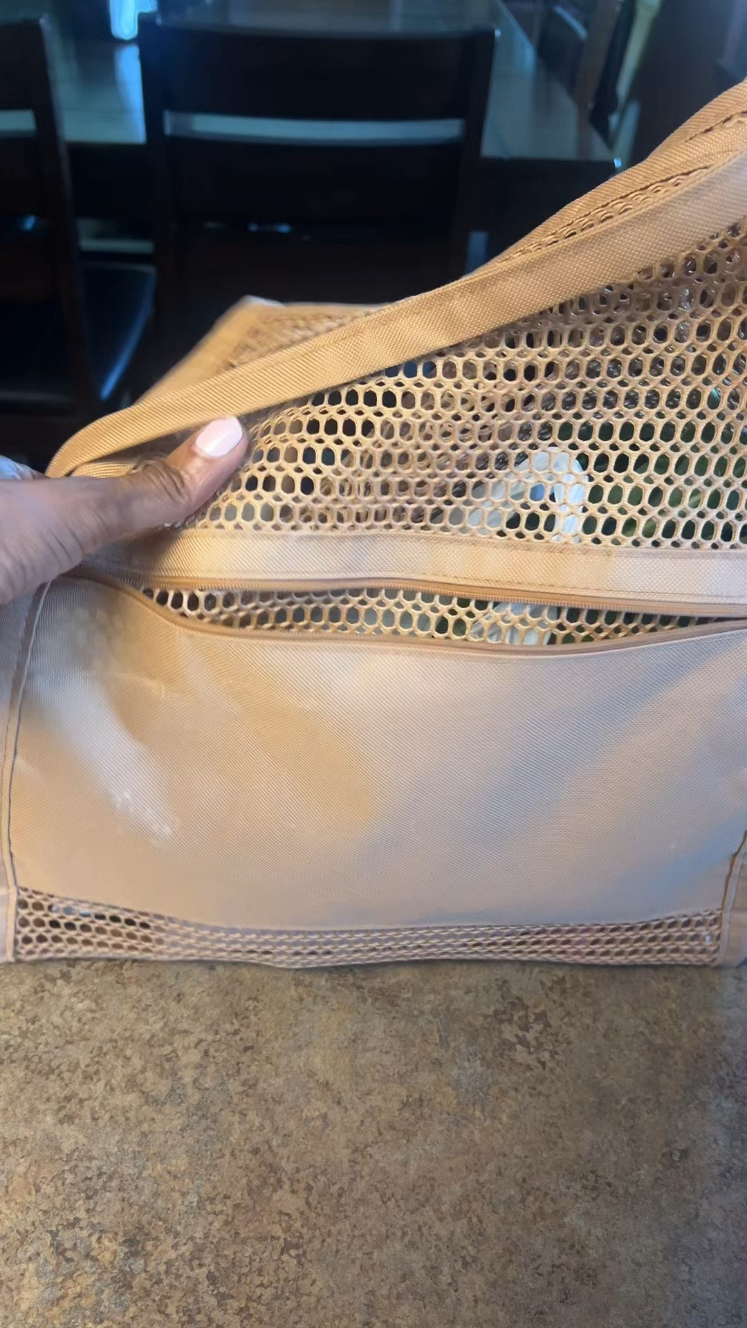 This bag I grabbed at Amazon has been good to me for my days at the farmers market. Comes in multiple colors and it’s under &10

#LTKdayinmylife #LTKOver40