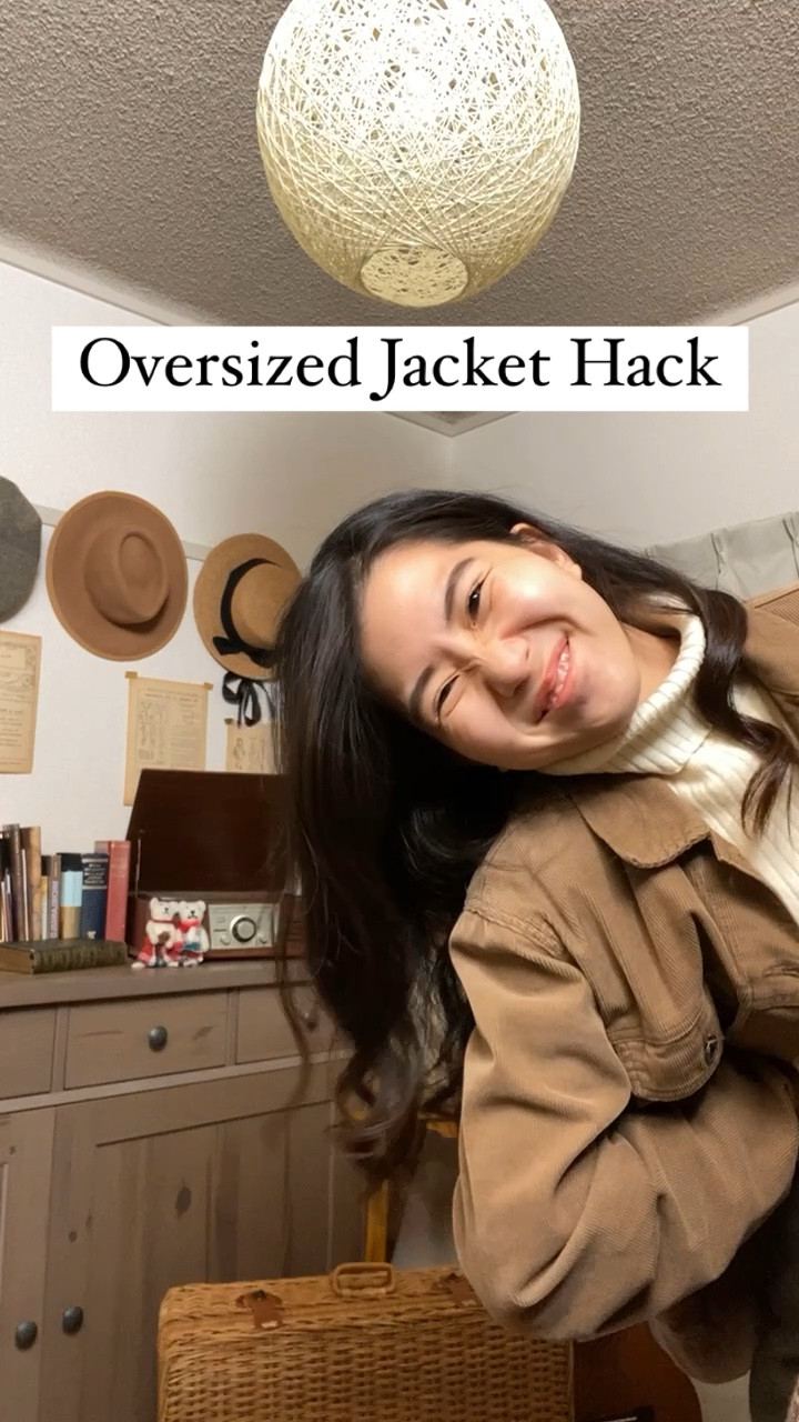 Oversized jacket & blazer hack 👌🏻 This has been my lifesaver! You can instantly make any oversized jackets or blazers look chic ✨
…
Camel beige corduroy jacket, ivory turtleneck sweater, brown tailored pants

#LTKunder100 #LTKstyletip #LTKunder50