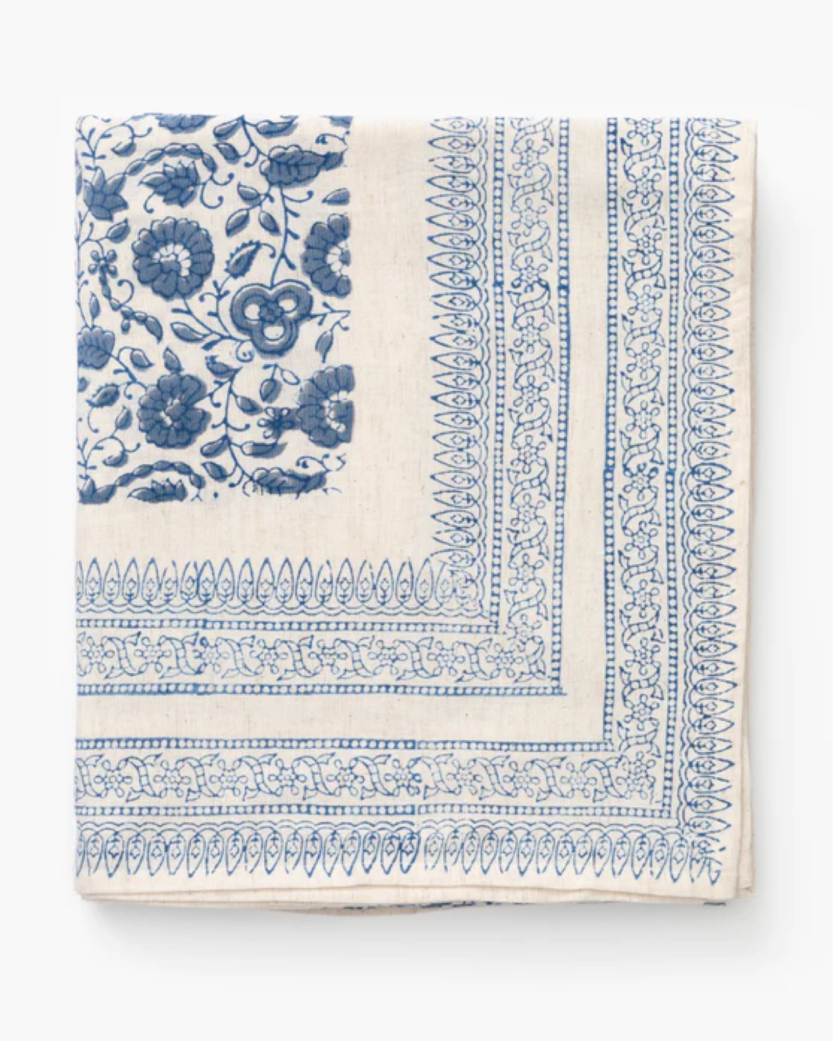 Prettiest blue and white tablecloth 🤎
#spring #dining #blueandwhite #coastalgrandma 


#LTKparties #LTKhome #LTKSeasonal