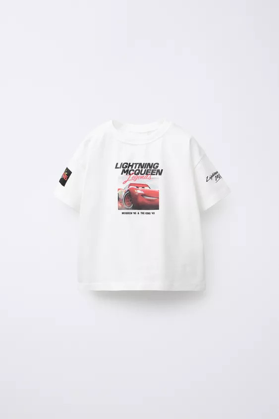 T-shirt with round neck and short sleeves with label appliqué. CARS LIGHTNING MCQUEEN © DISNEY ... | Zara US