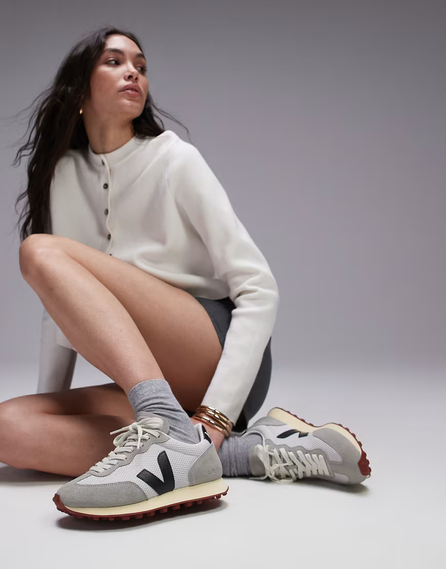 VEJA Rio Branco suede trainer in light grey black alveomesh | ASOS (Global)