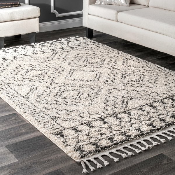nuLOOM Off-White Soft and Plush Moroccan Tribal Geometric Shag Tassel Area Rug - 5'3" x 7'7" | Bed Bath & Beyond