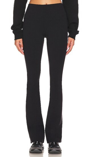 alo Airbrush High Waist Bootcut Legging in Black. - size S | Revolve Clothing (Global)